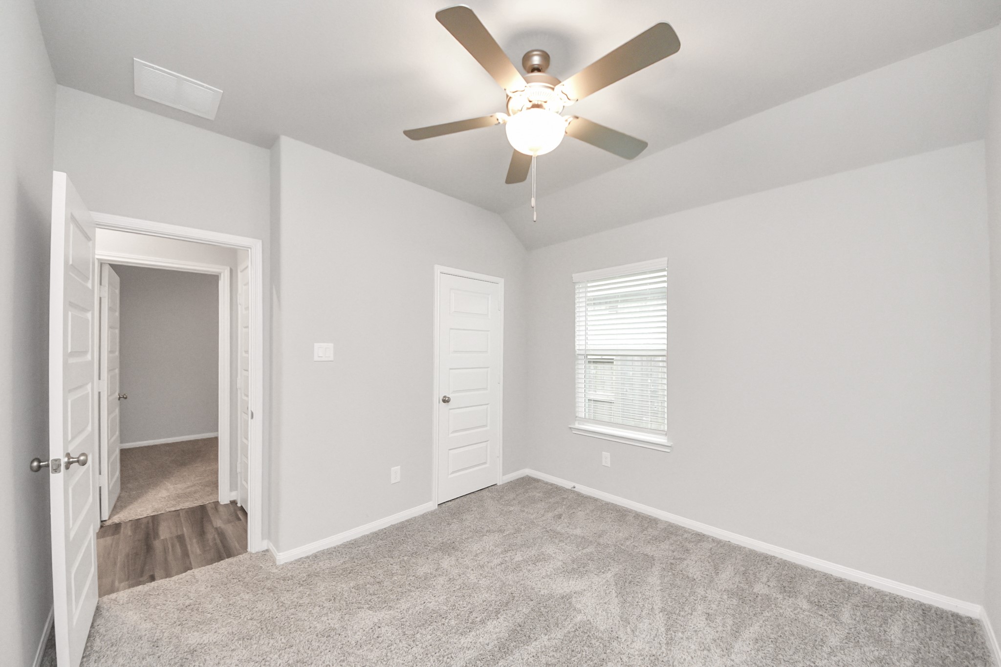 518 Ellwood Terrace Lane Property Photo 28
