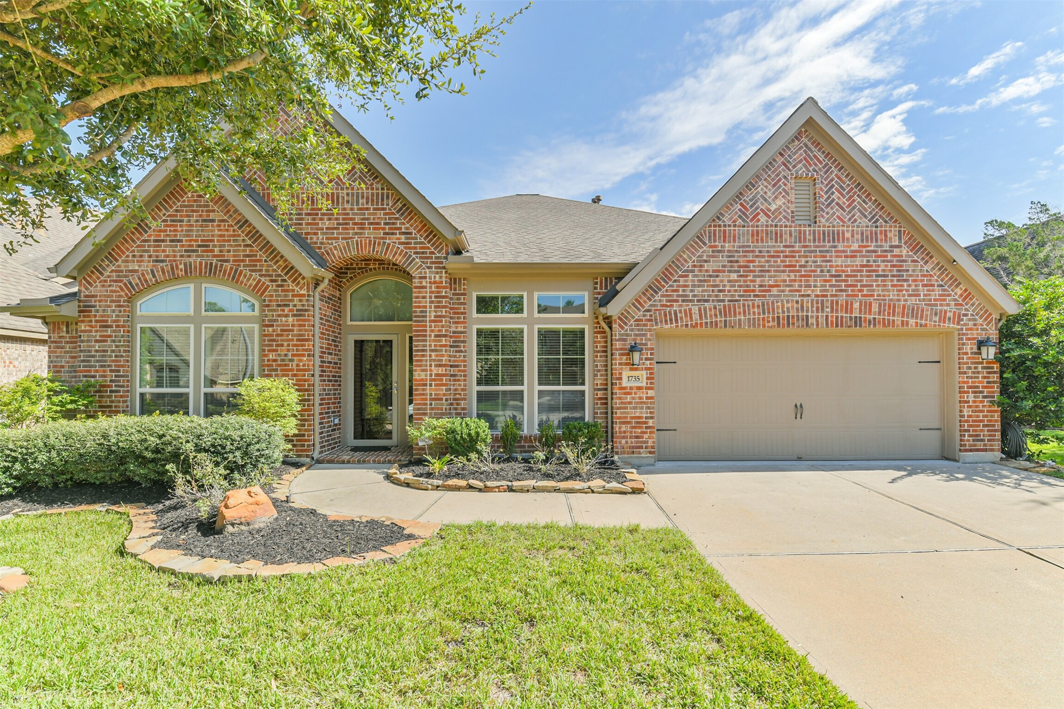 1735 Wickham Reach Drive Property Photo 1