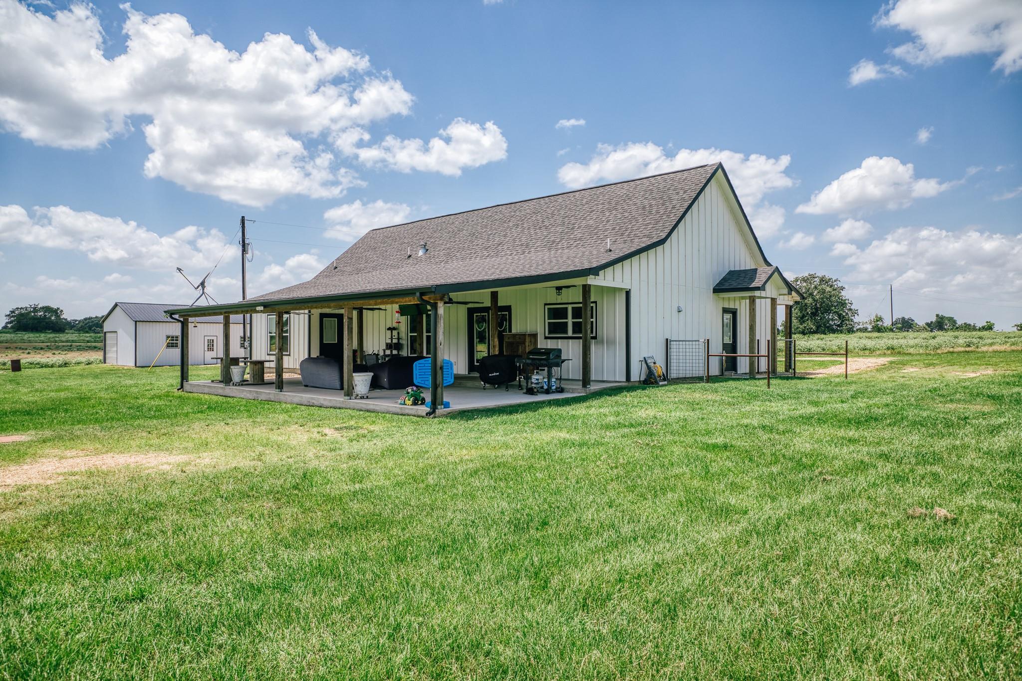 12817 S Fm 908 Property Photo 25