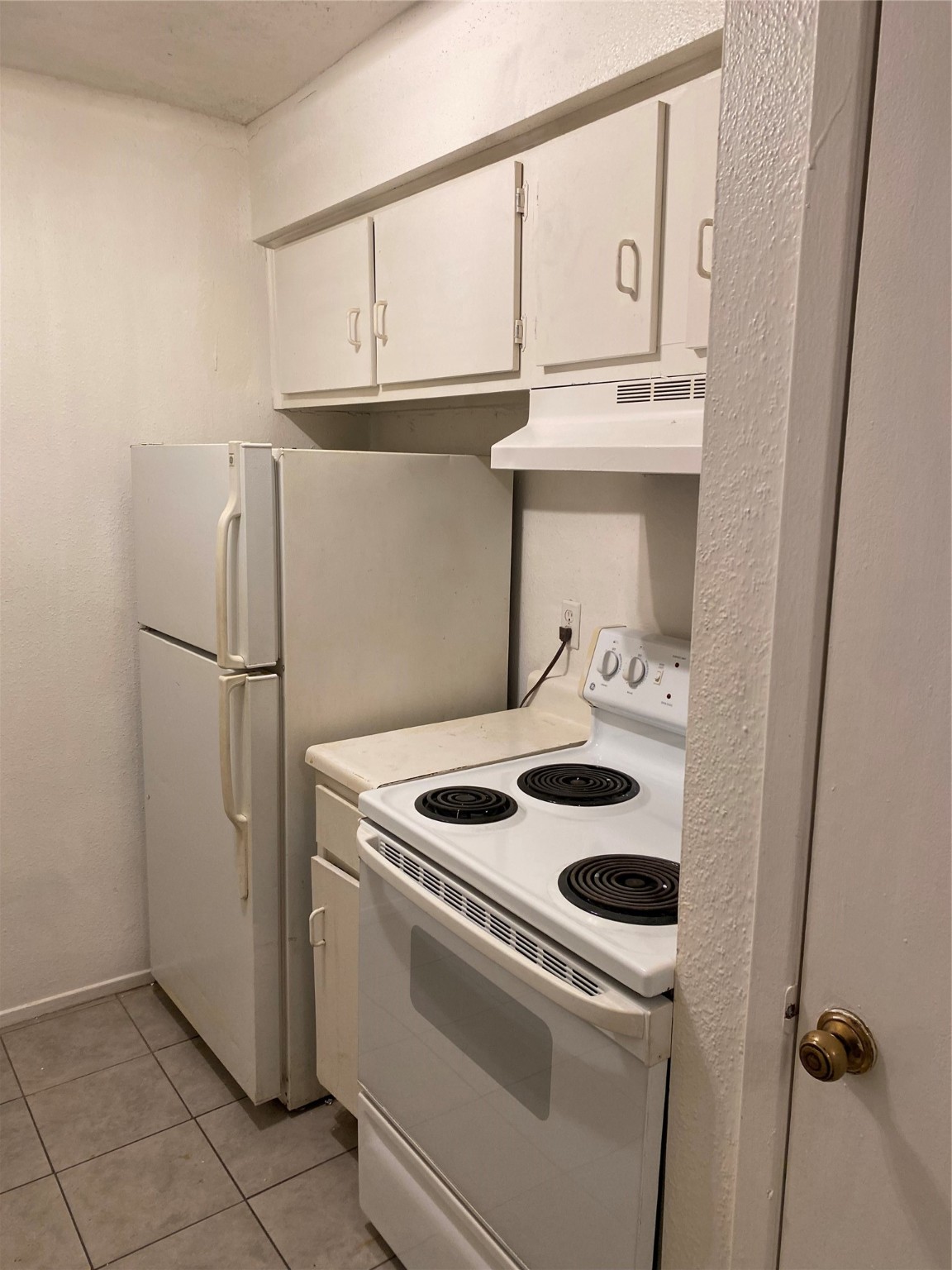 5625 Antoine Drive 412 Property Photo 6