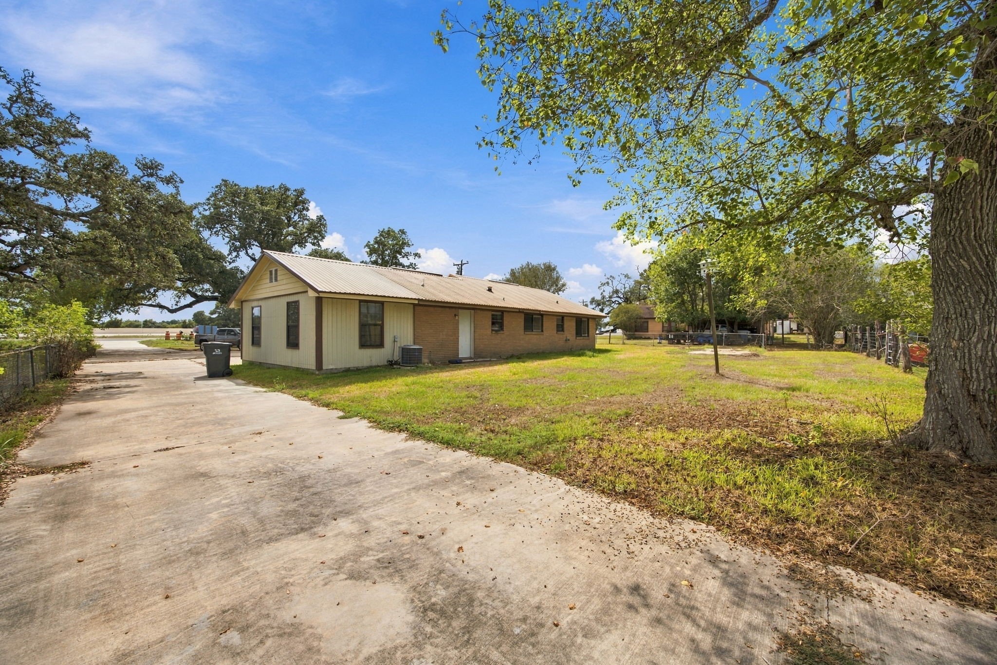4959 Highway 90 Property Photo 5