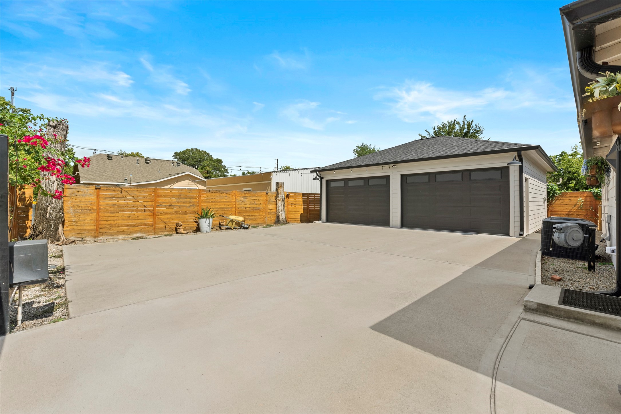 901 Melbourne Street Property Photo 27