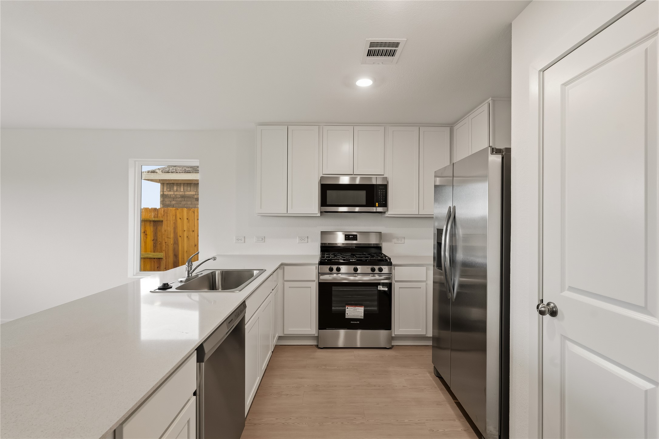 1427 Parks Edge Lane Property Photo 4