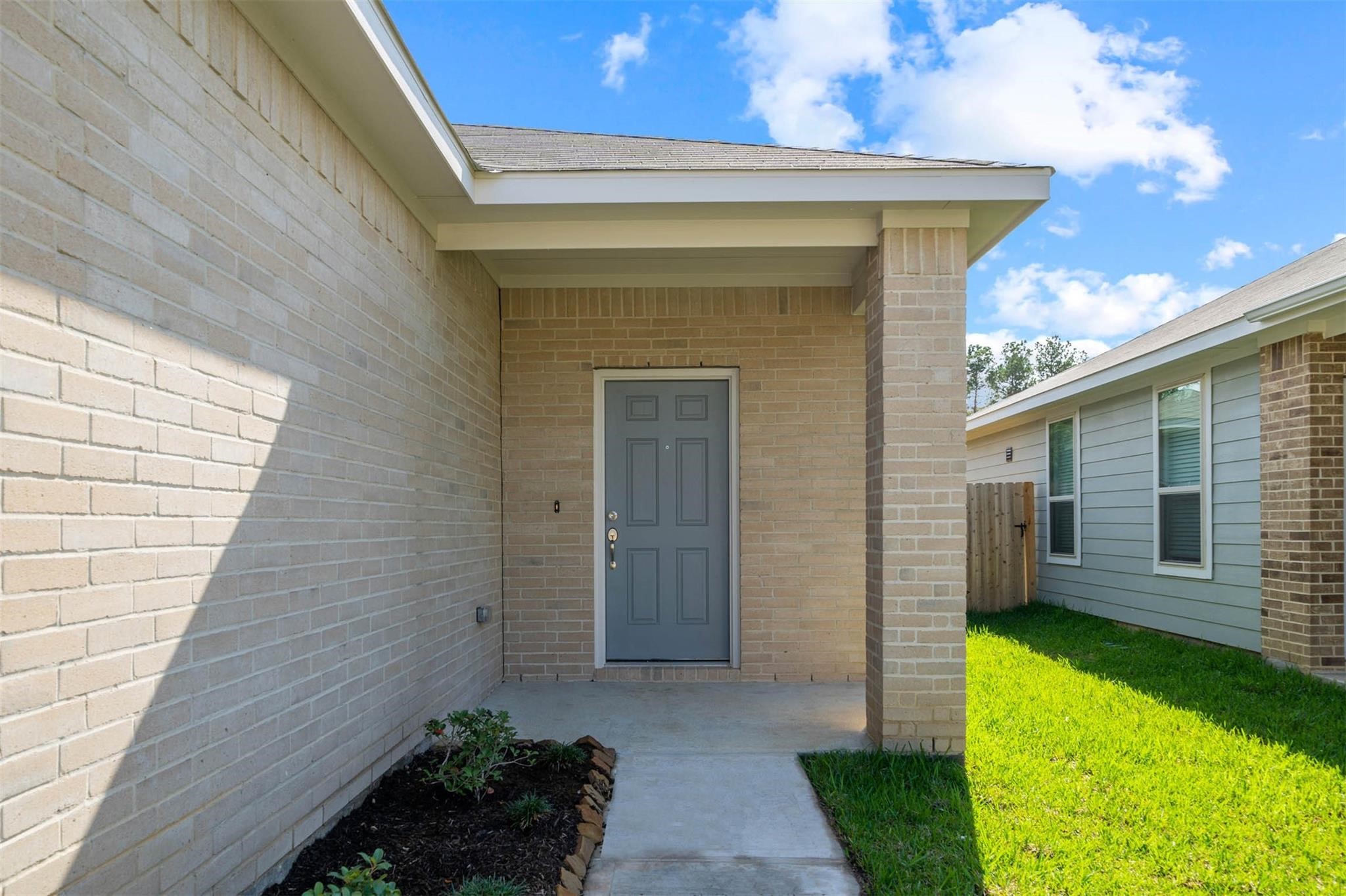 16743 Rover Lane Property Photo 2