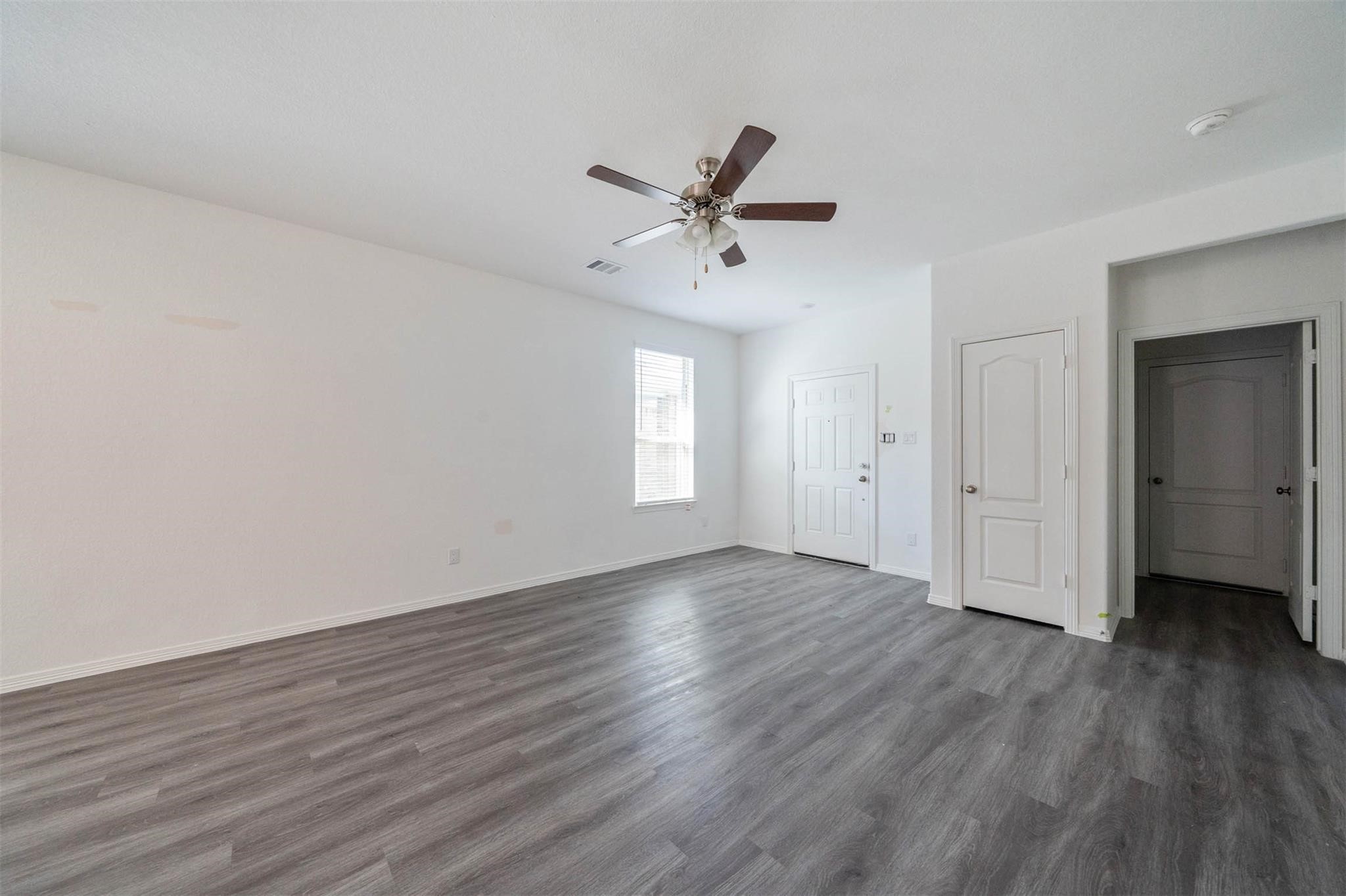 16743 Rover Lane Property Photo 5