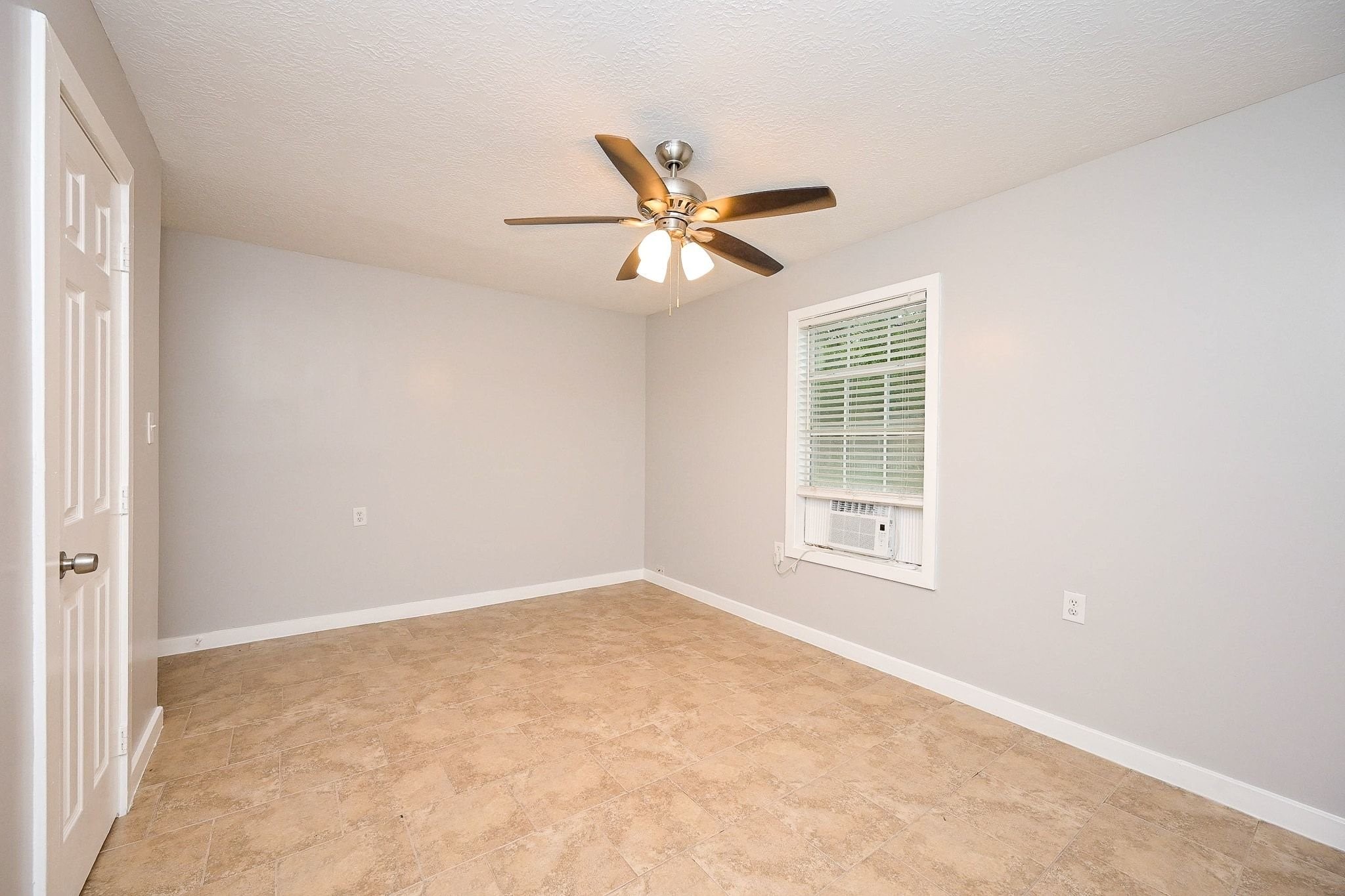10338 Flaxman Street Property Photo 9