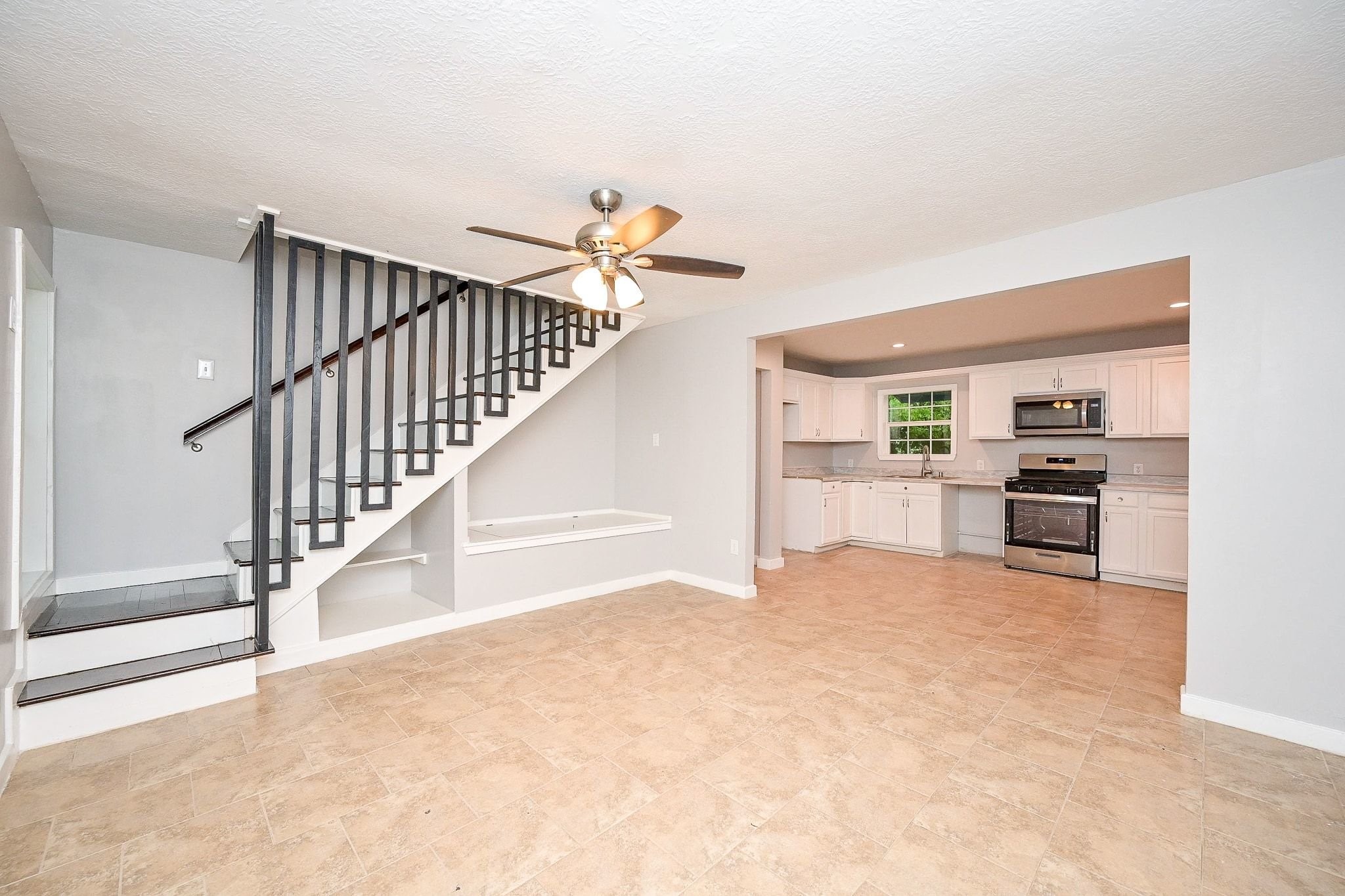 10338 Flaxman Street Property Photo 10