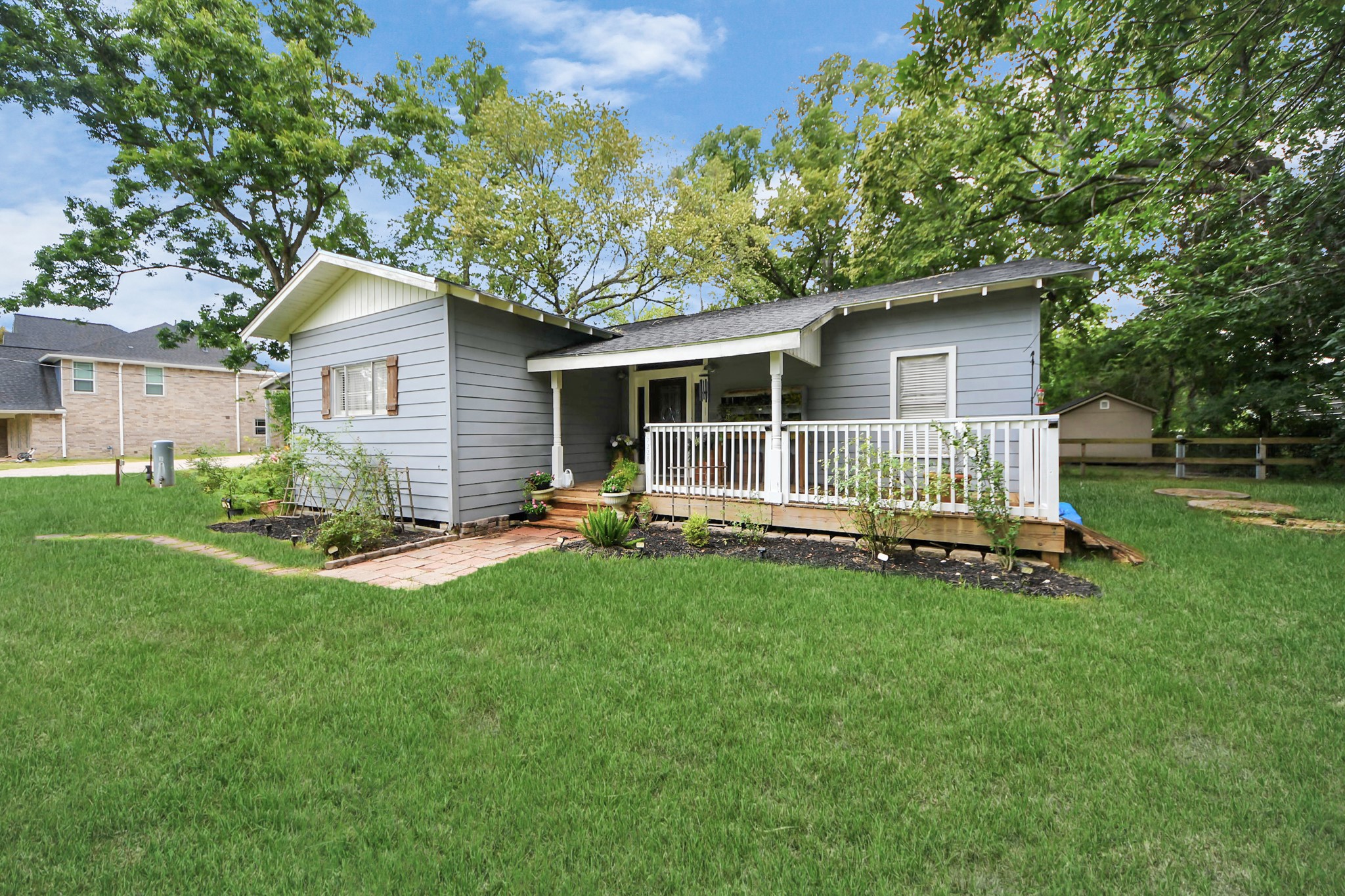 7228 N Fm 565 Road Property Photo 1