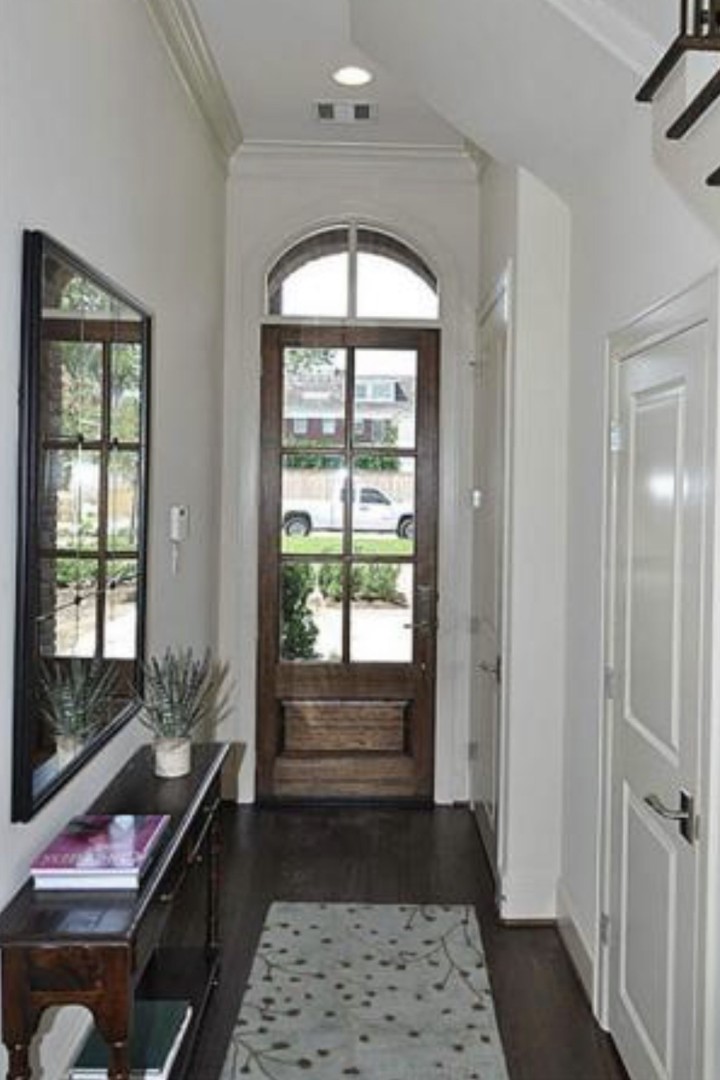 1972 Woodbury Street Property Photo 3