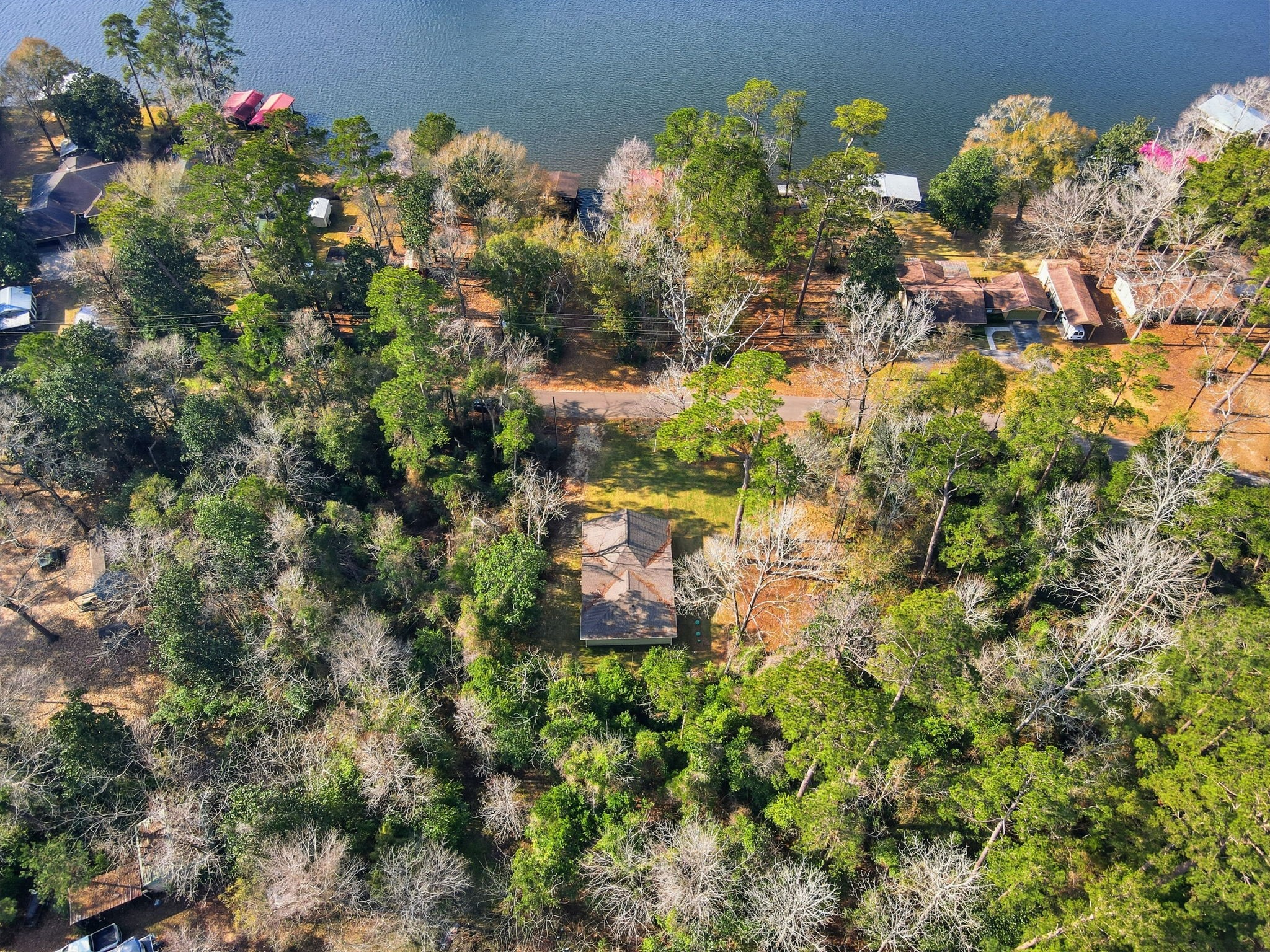 525 Charmaine Drive E Property Photo 2