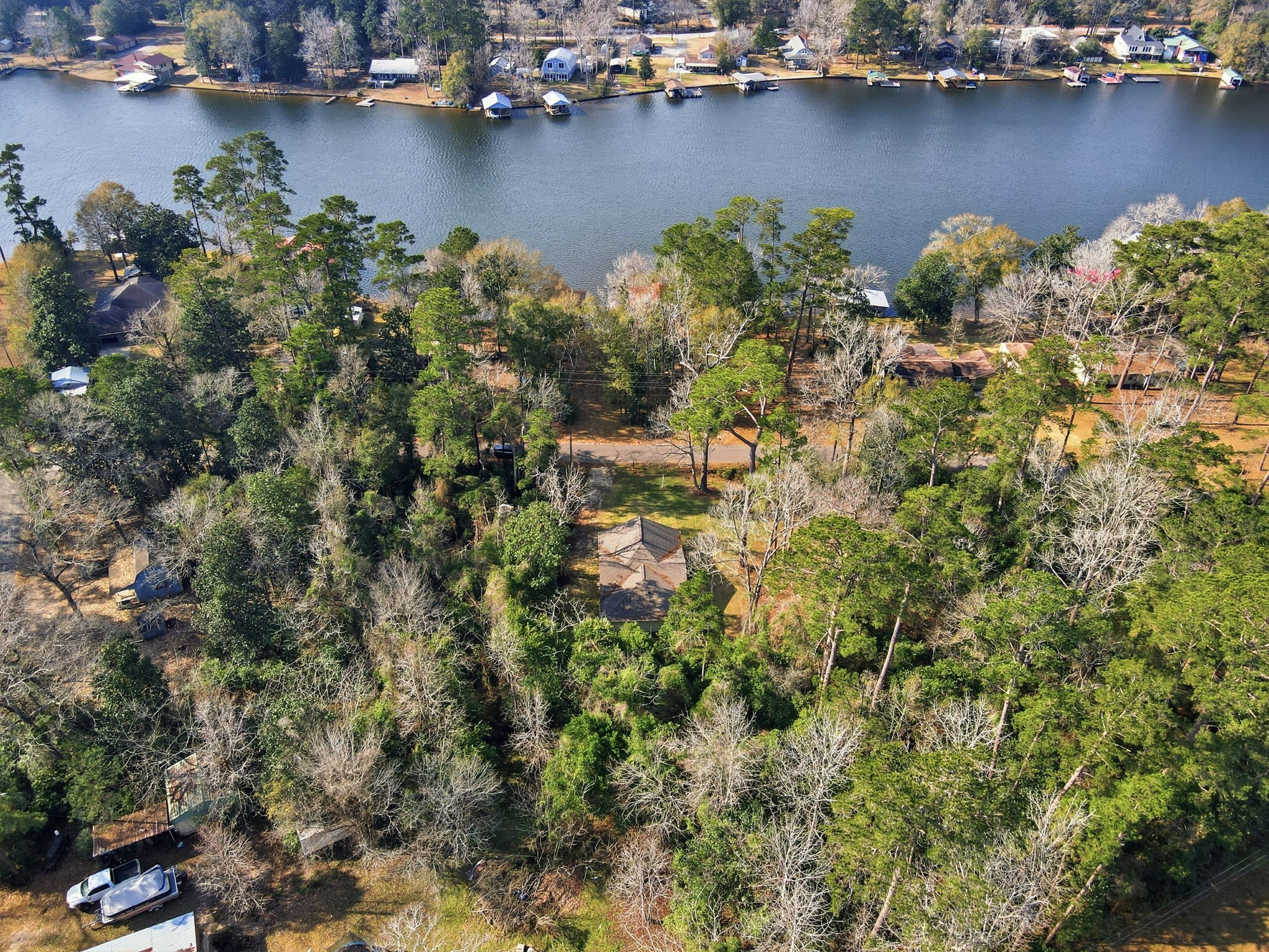 525 Charmaine Drive E Property Photo 35