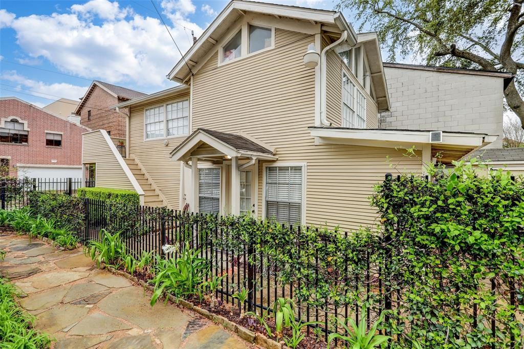 308 1/2 W Drew Street B Property Photo 10