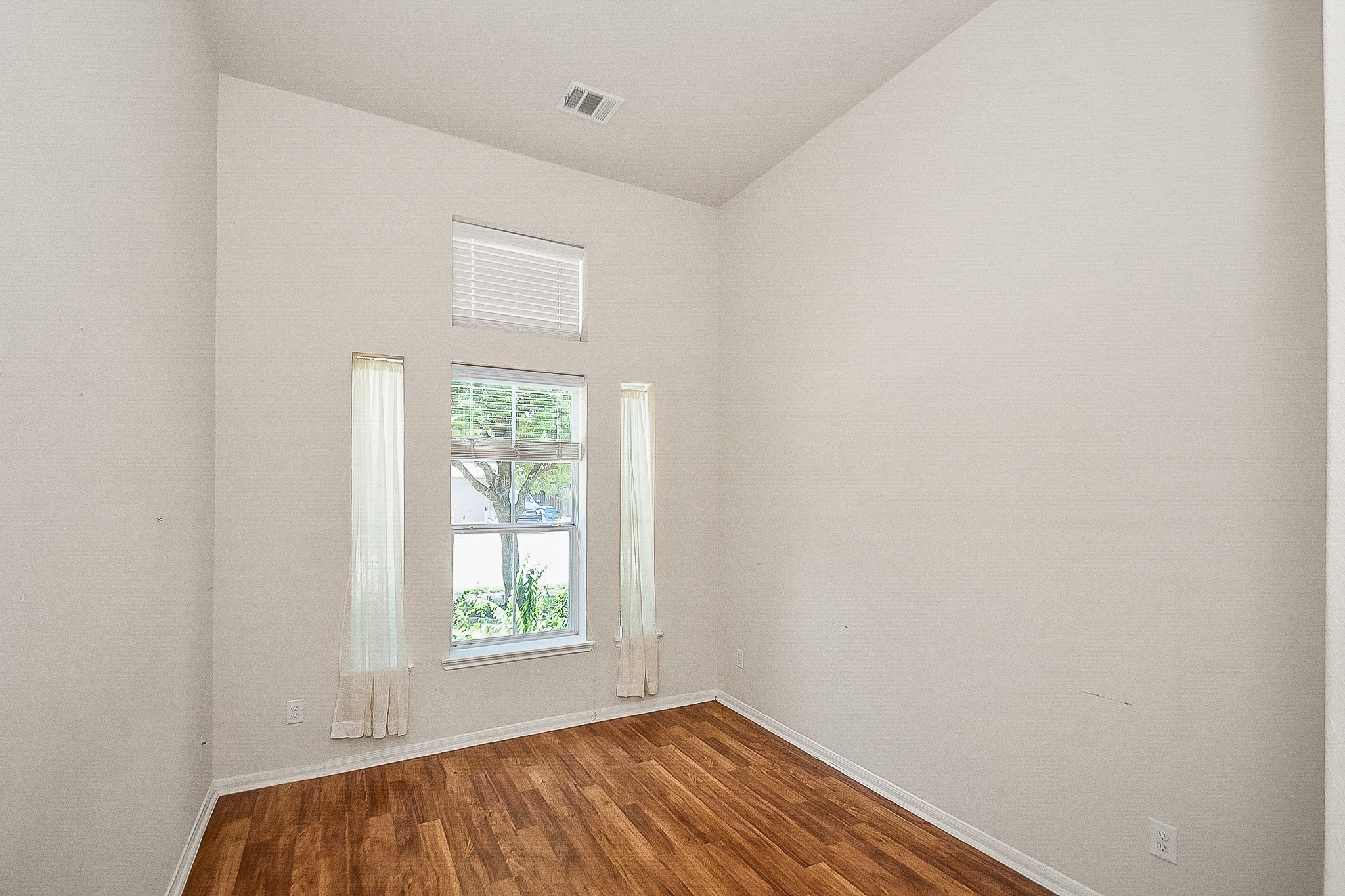 1818 Sonoma Breeze Drive Property Photo 19
