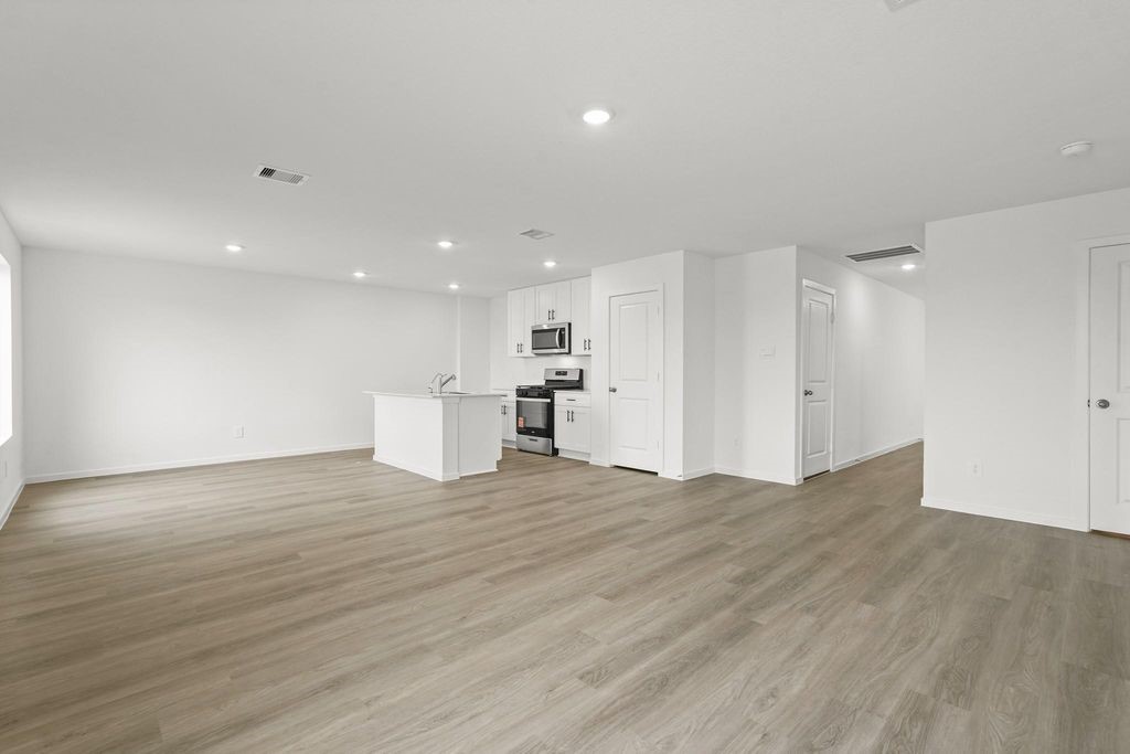 3036 Nori Shores Drive Property Photo 5