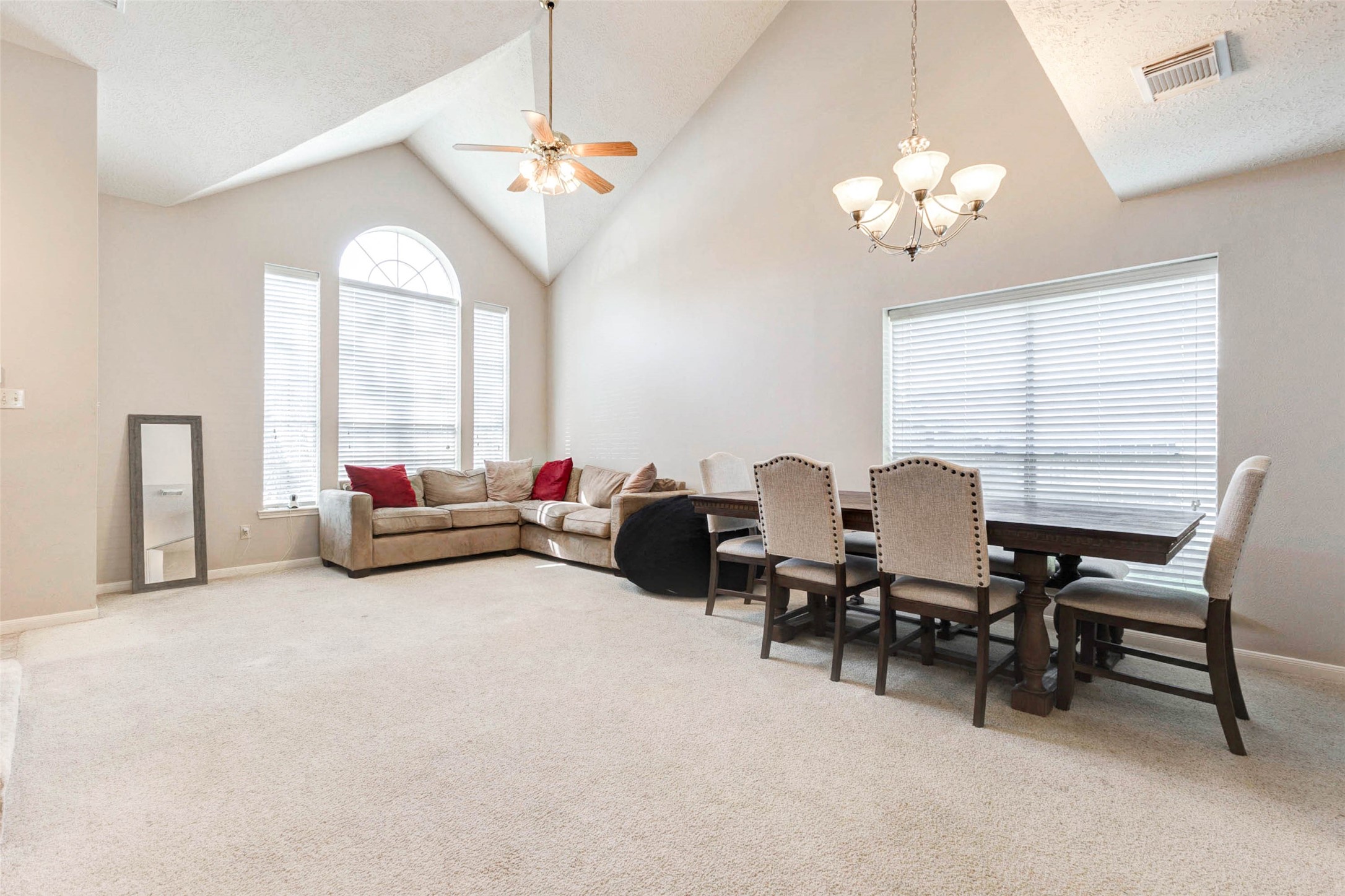 3735 Havenmoor Place Property Photo 4