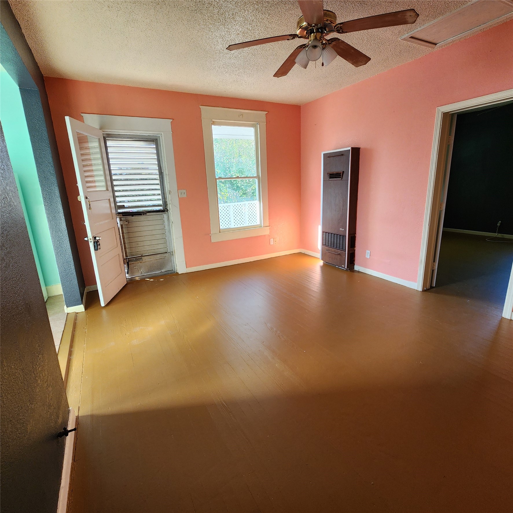4401 Avenue Q 1/2 2 Property Photo 4