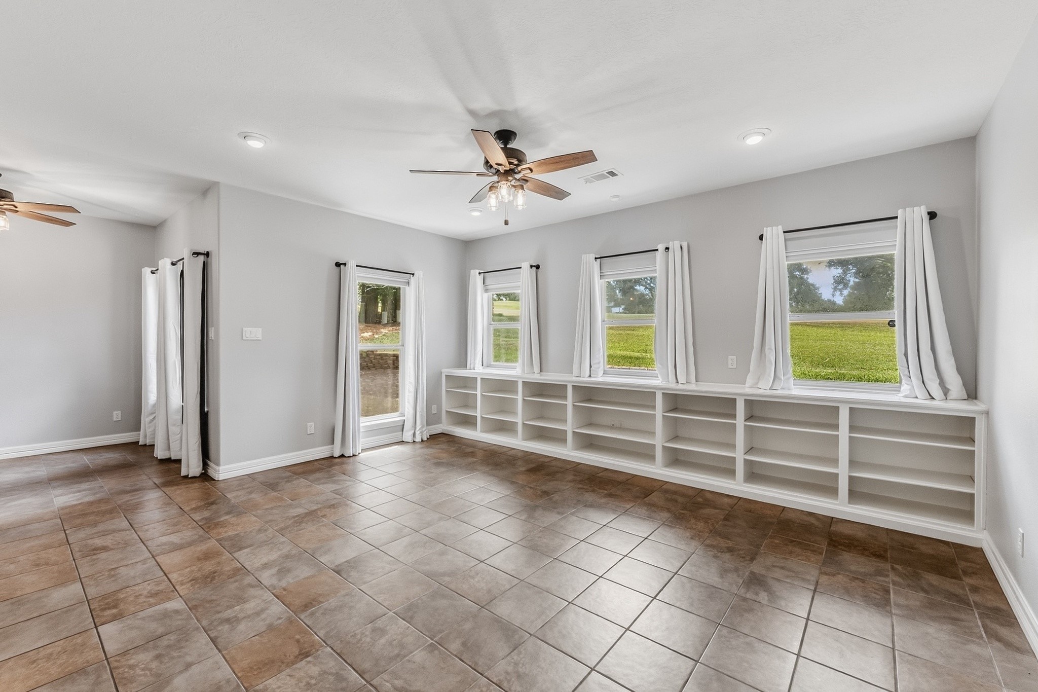 501 Cherry Hills Drive Property Photo 13