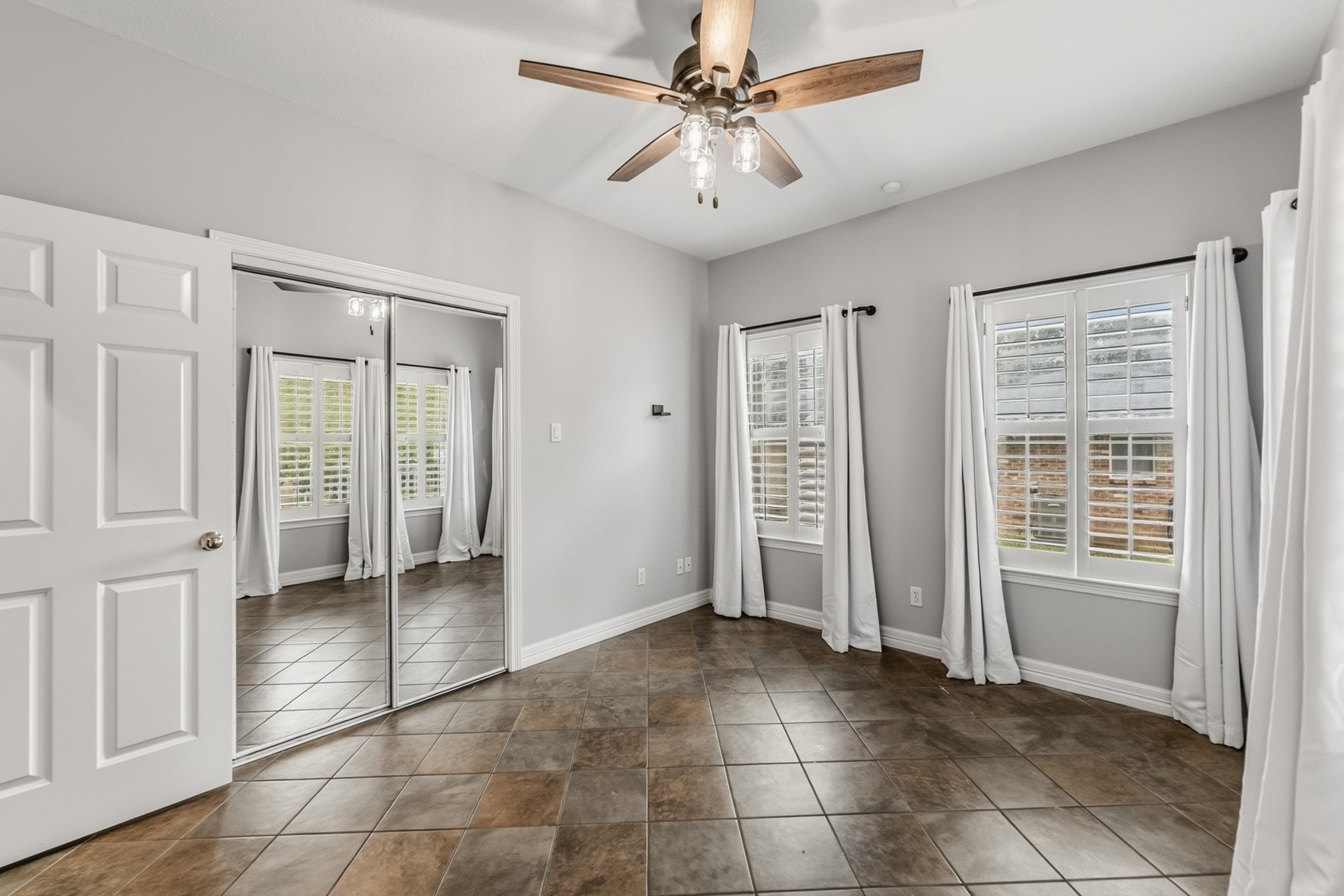 501 Cherry Hills Drive Property Photo 20