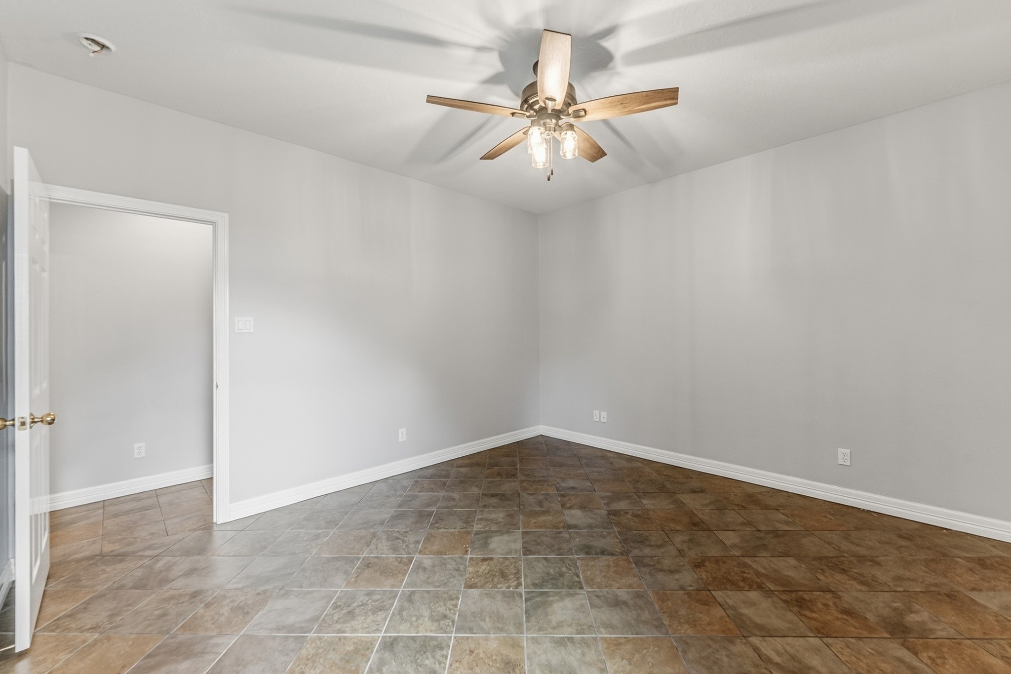 501 Cherry Hills Drive Property Photo 26