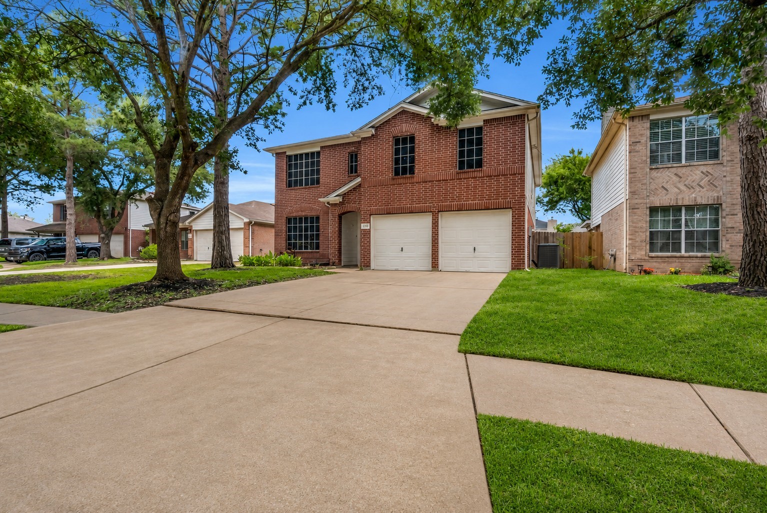 17534 S Summit Canyon Drive Property Photo 2