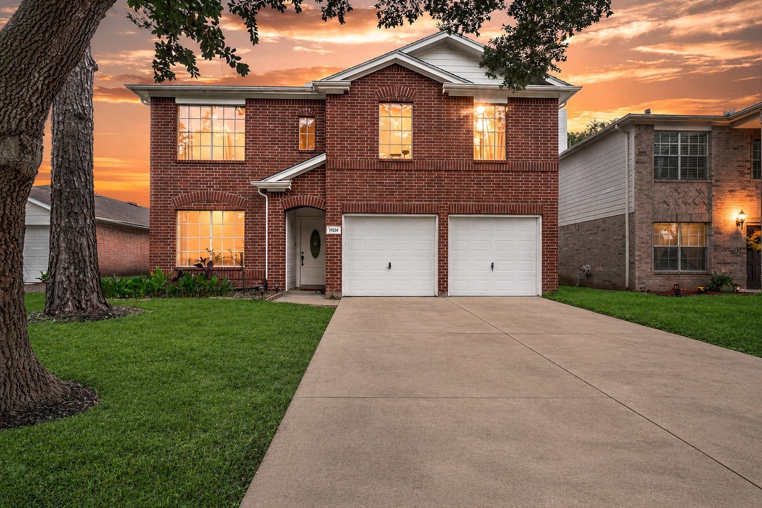 17534 S Summit Canyon Drive Property Photo 3
