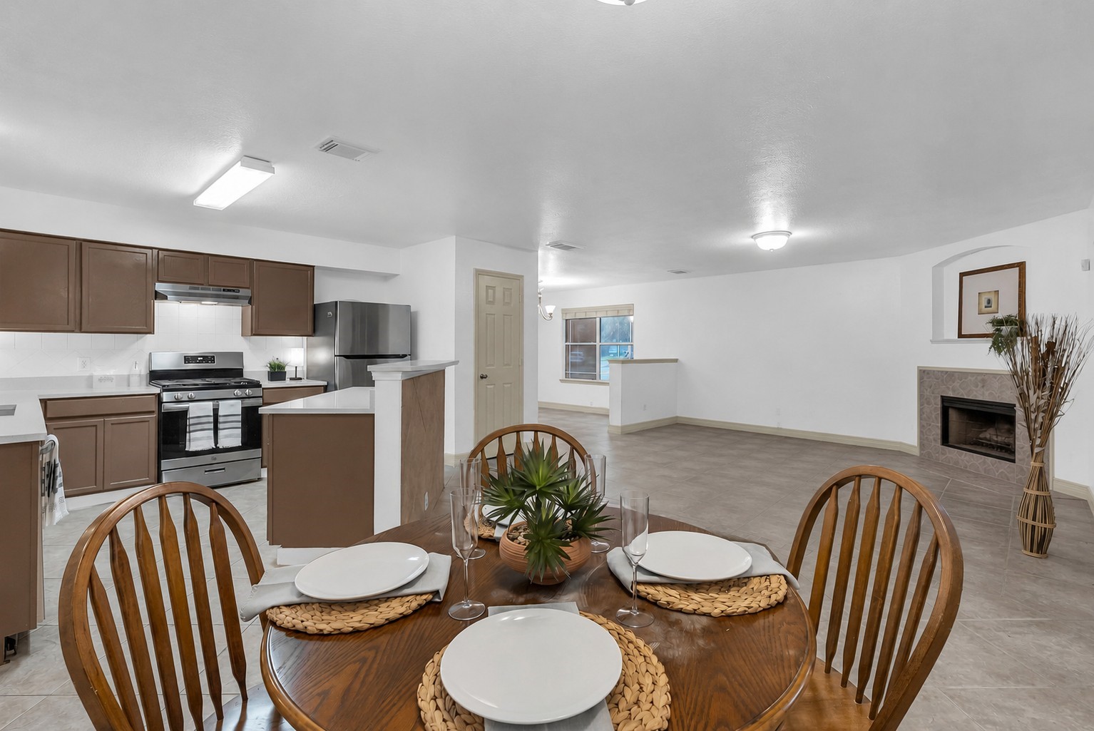 17534 S Summit Canyon Drive Property Photo 5