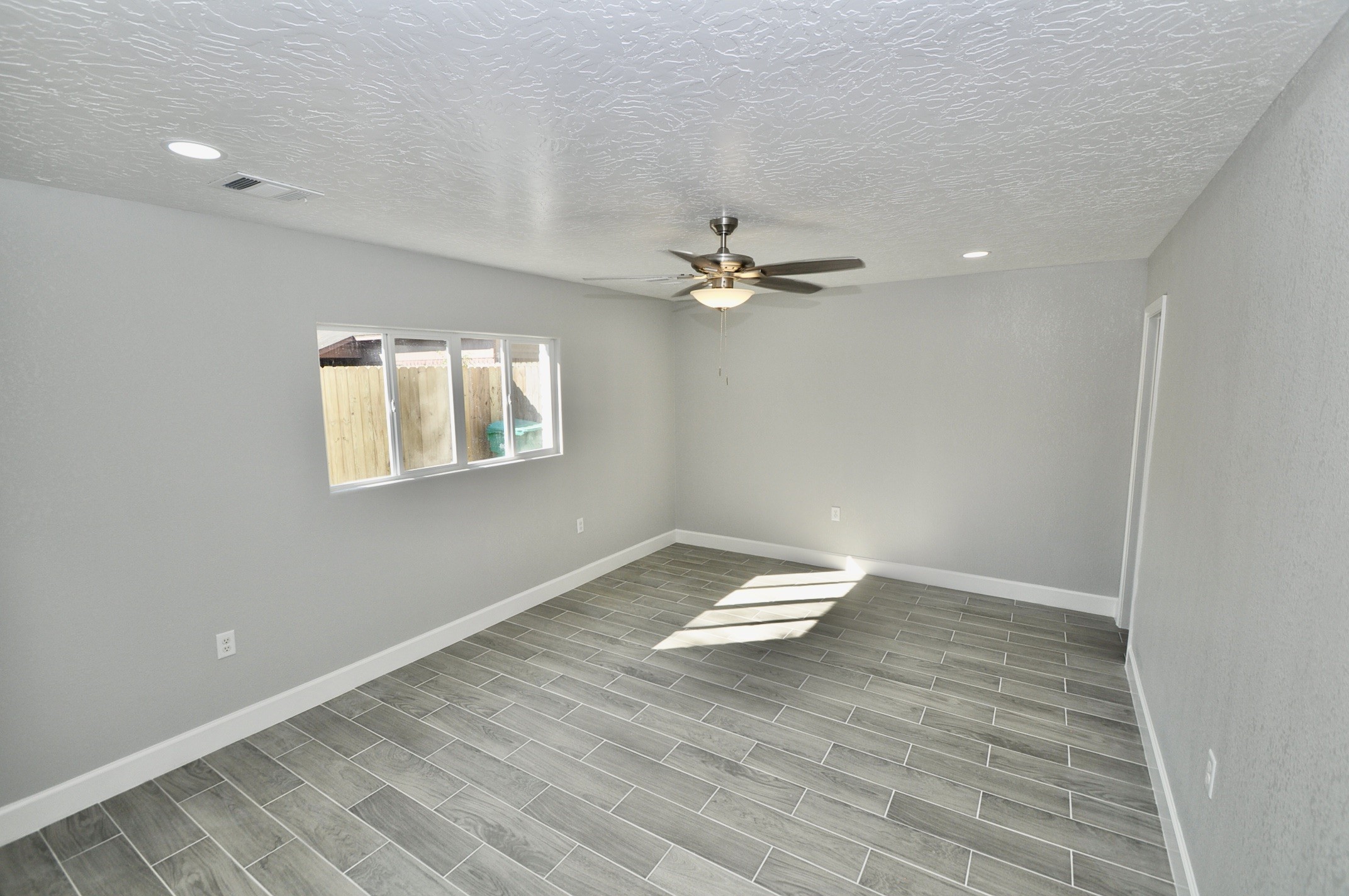 734 Hambrick Court Property Photo 16