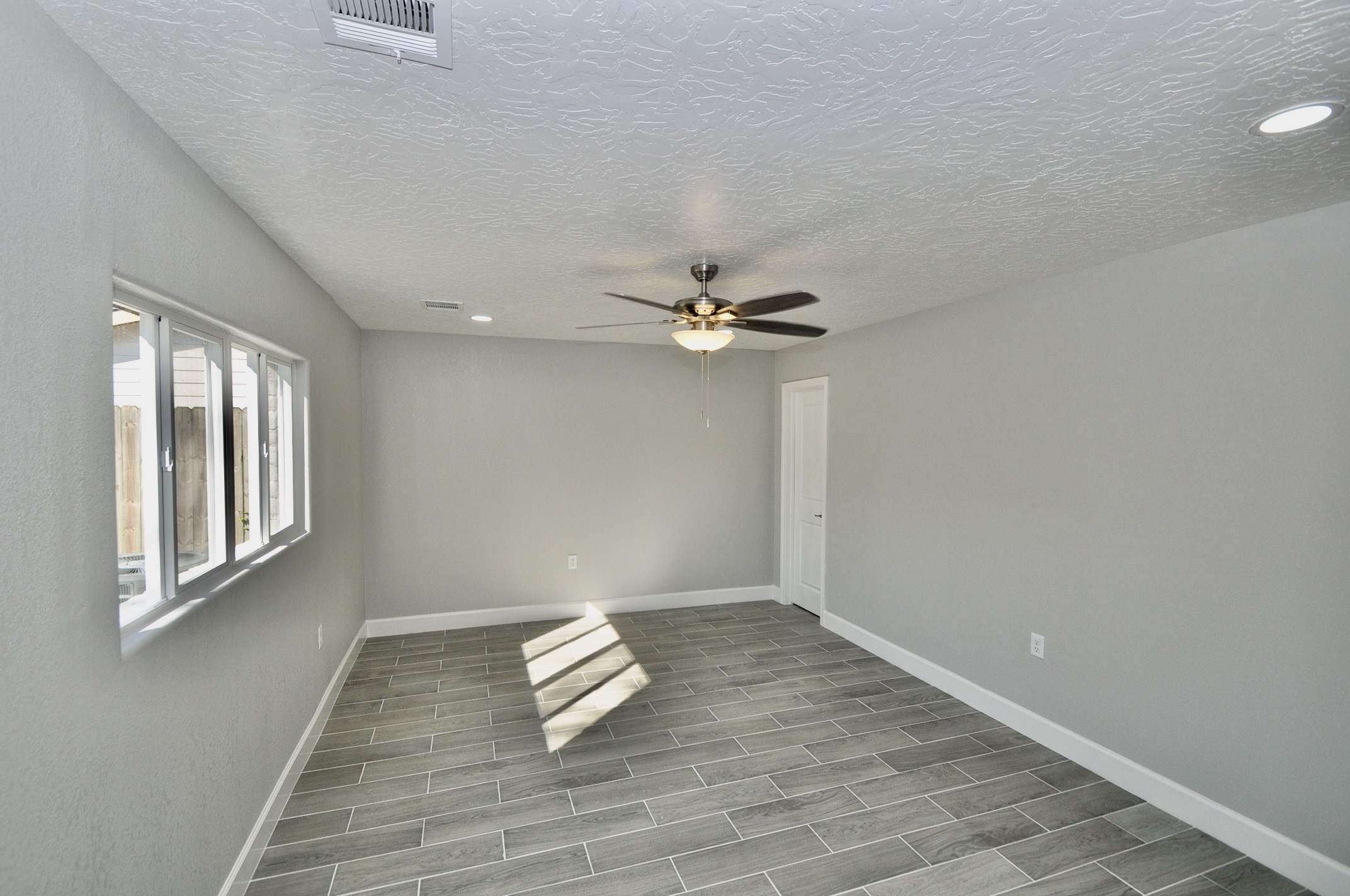 734 Hambrick Court Property Photo 17