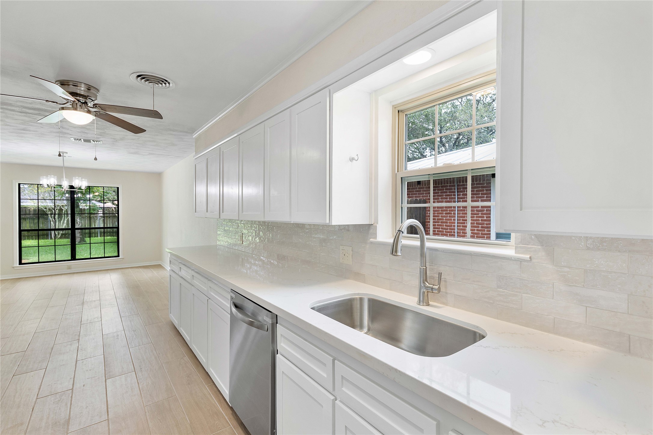 1916 Baywood Drive Property Photo 19