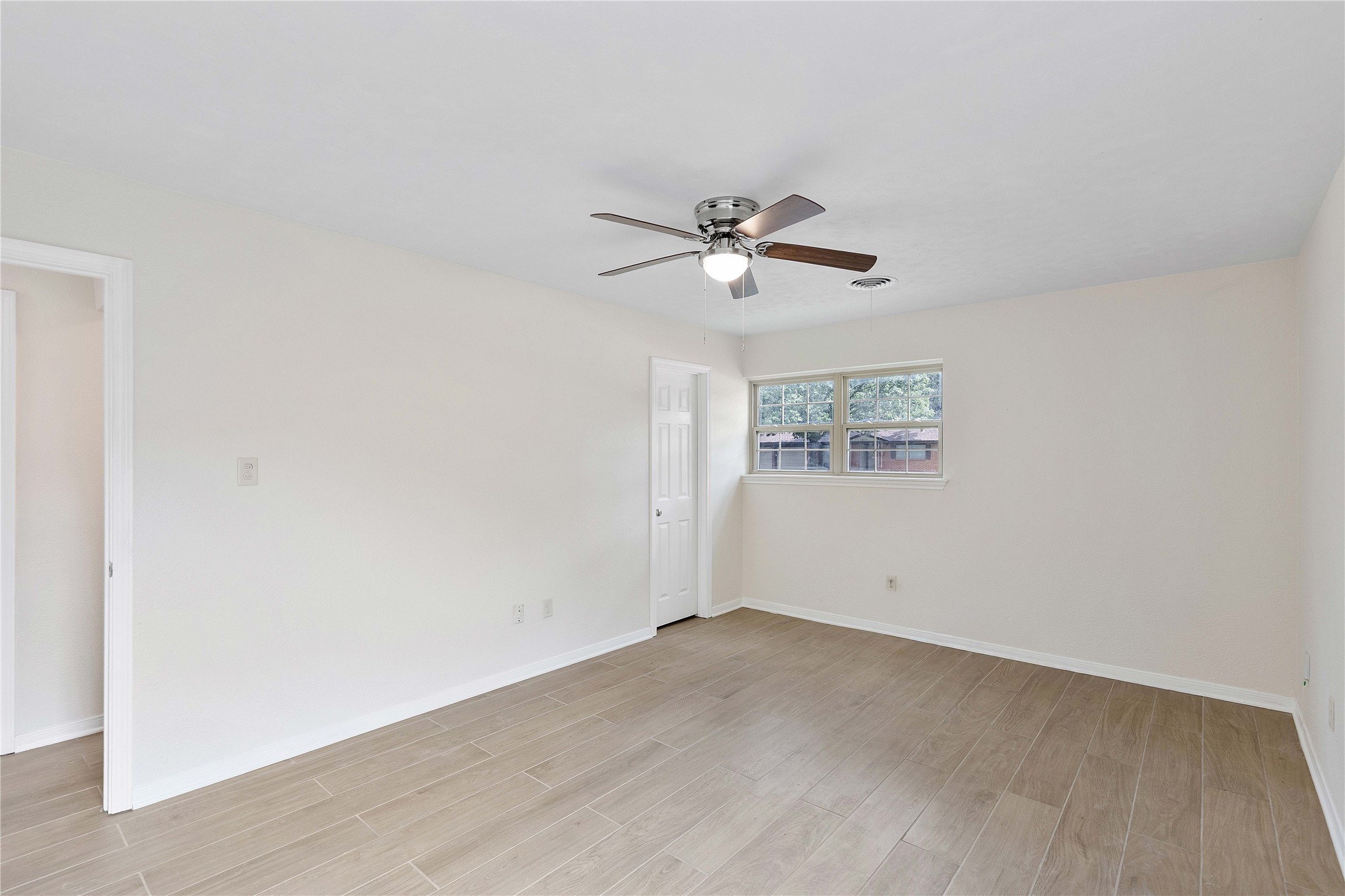 1916 Baywood Drive Property Photo 29