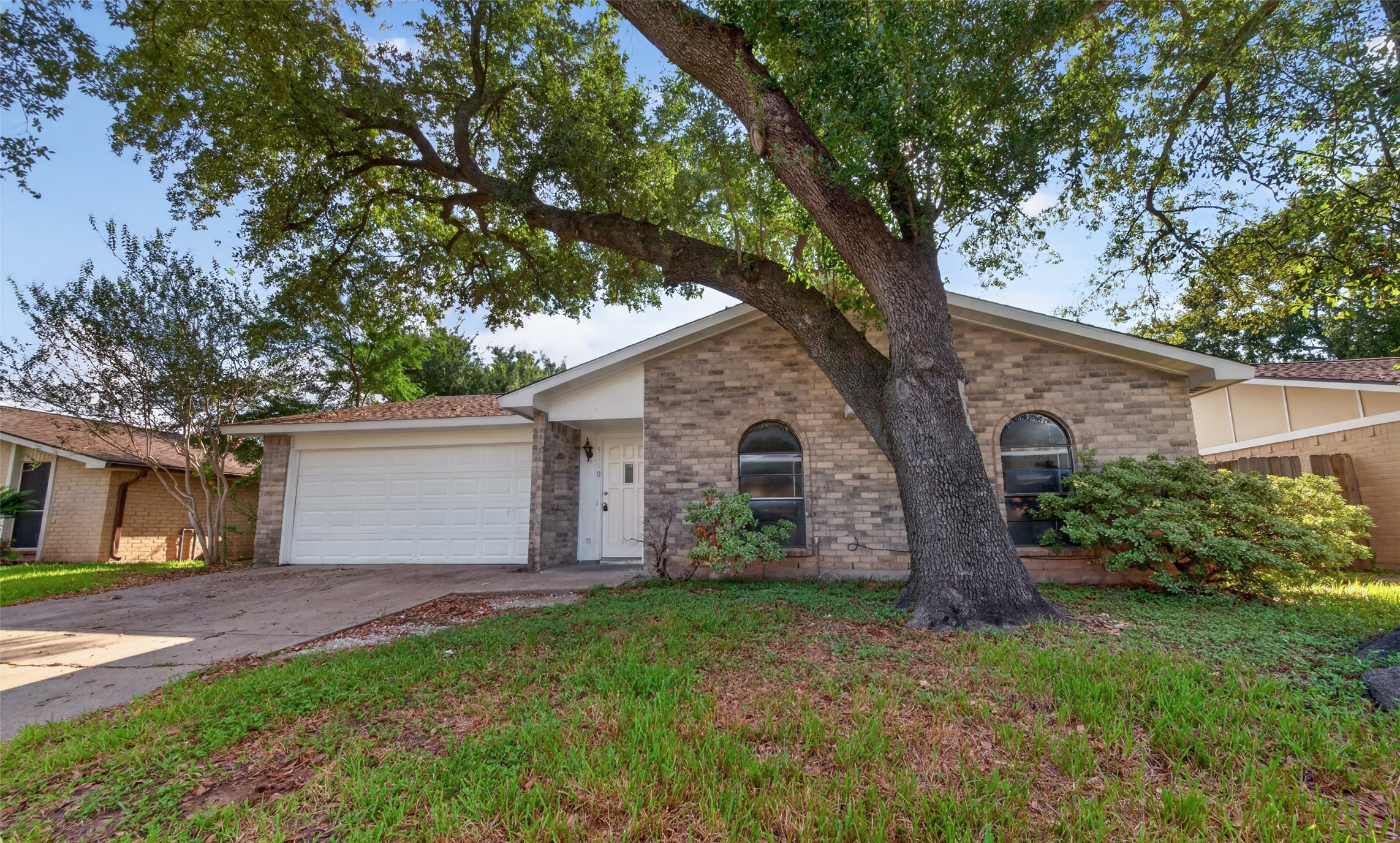 5110 Lerwick Drive Property Photo 6