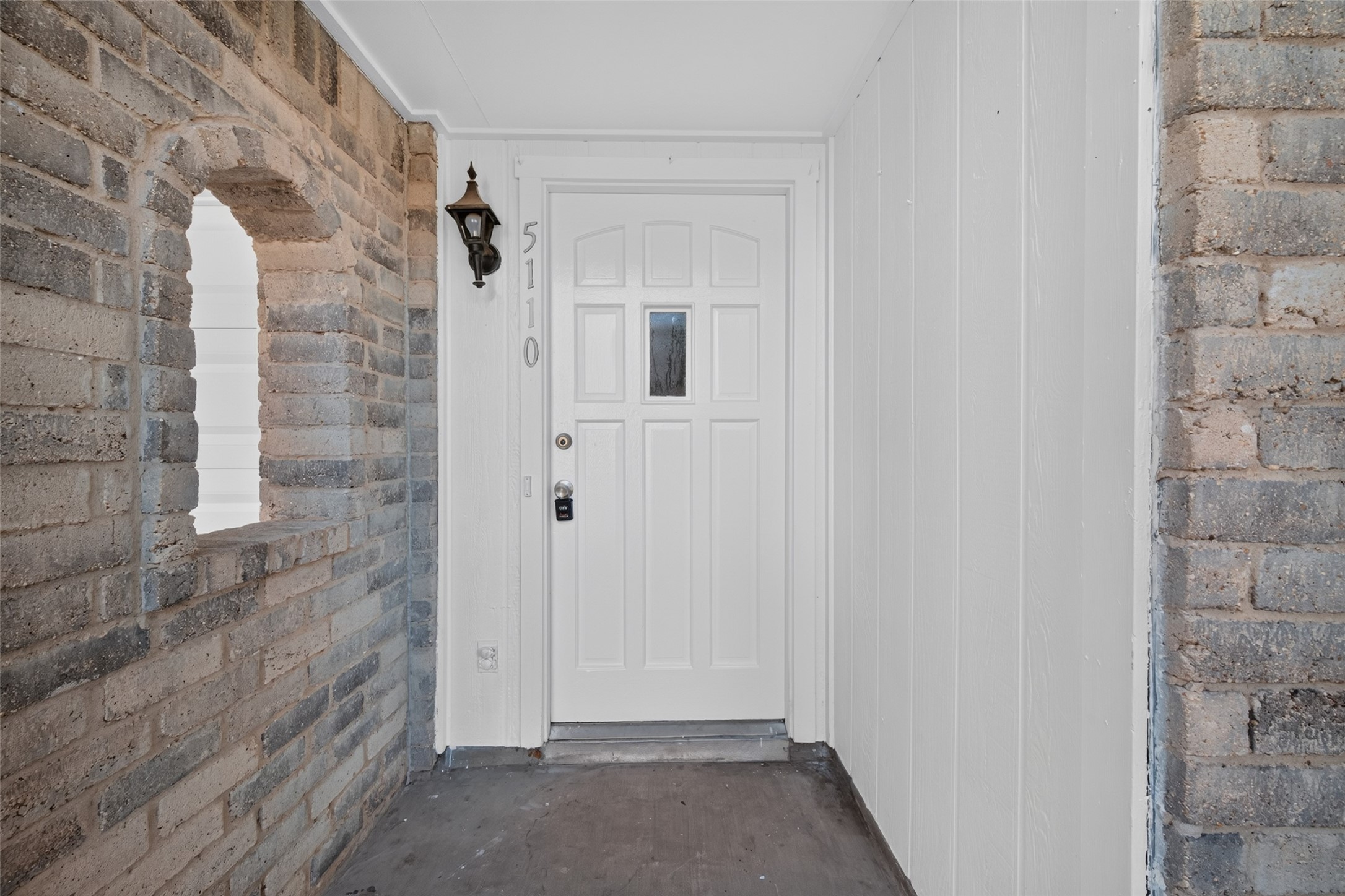 5110 Lerwick Drive Property Photo 8