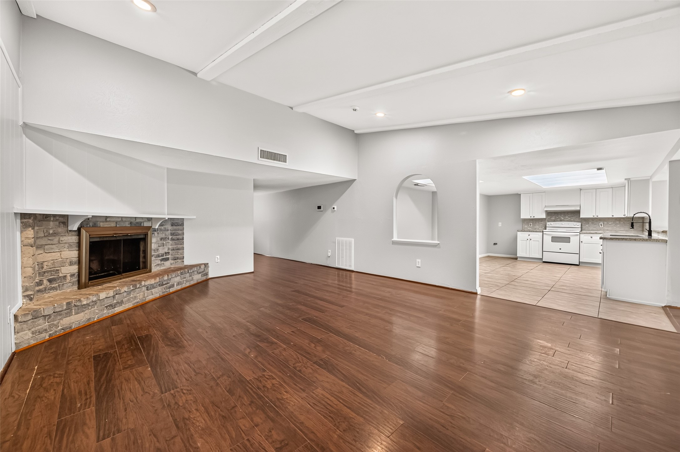 5110 Lerwick Drive Property Photo 12