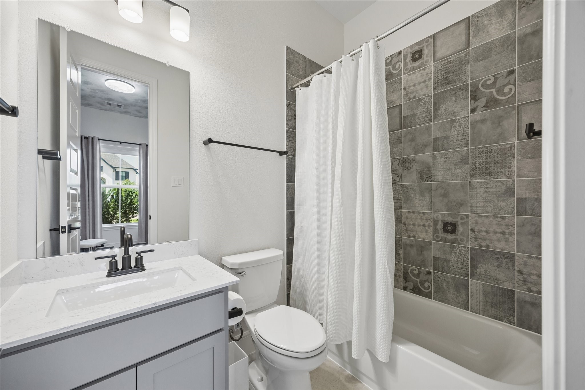 10414 Lyra Glen Lane Property Photo 16