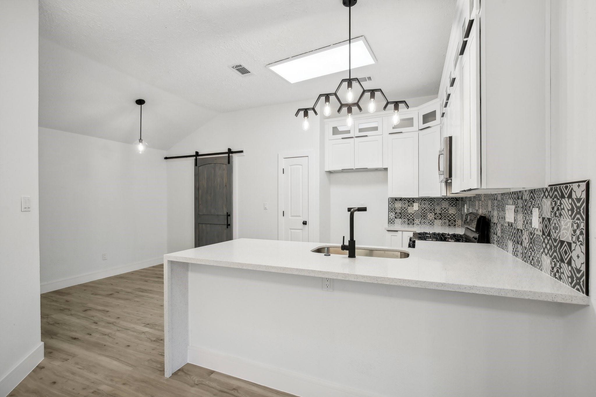 11615 Henley Drive Property Photo 9