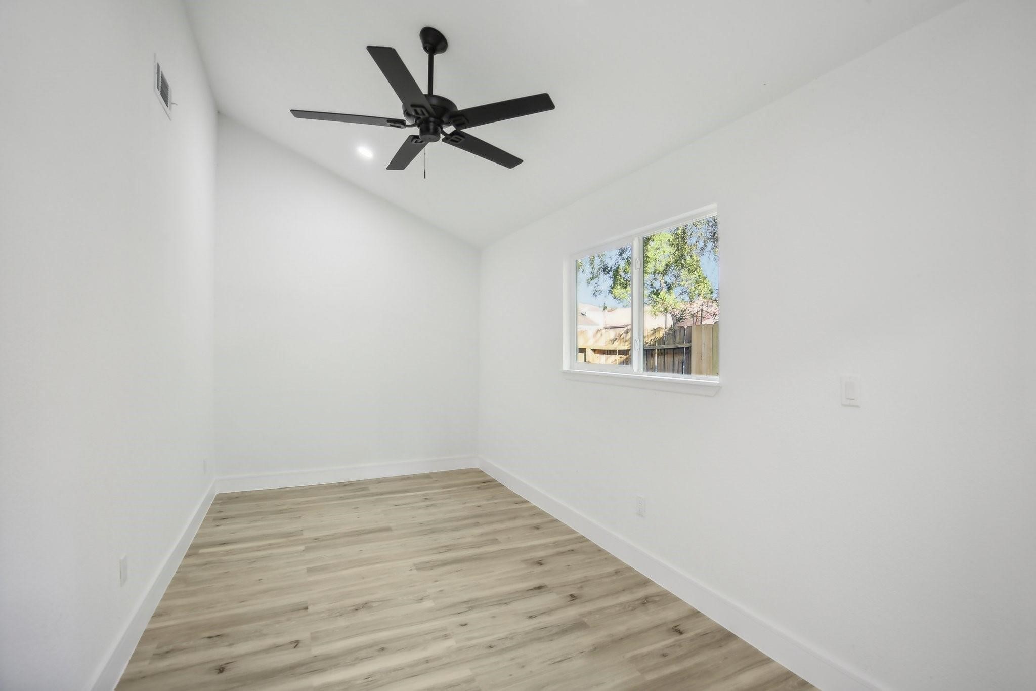 11615 Henley Drive Property Photo 15