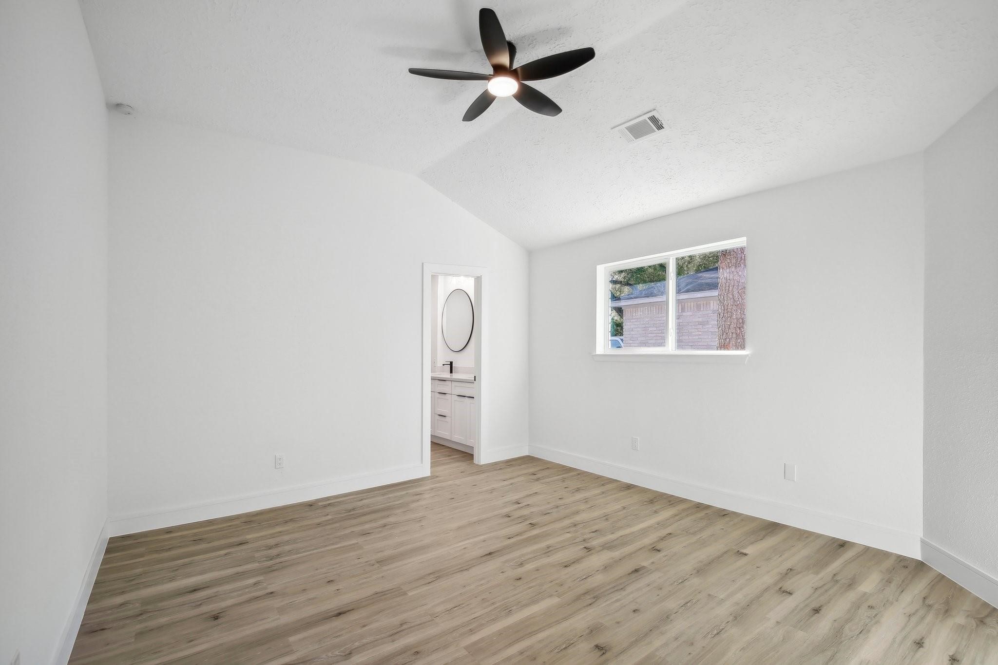 11615 Henley Drive Property Photo 17