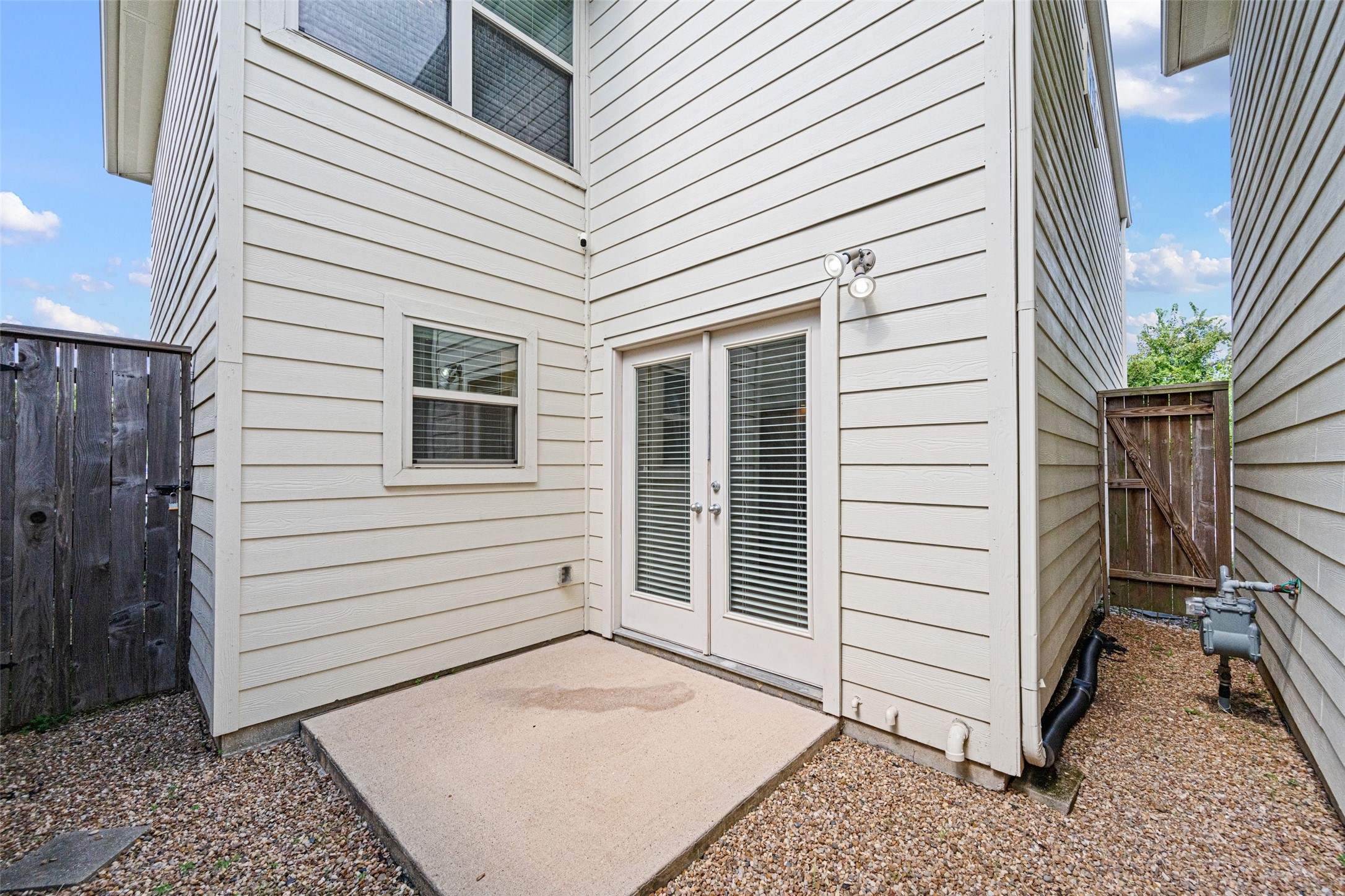 5951 S Loop E 55 Property Photo 16
