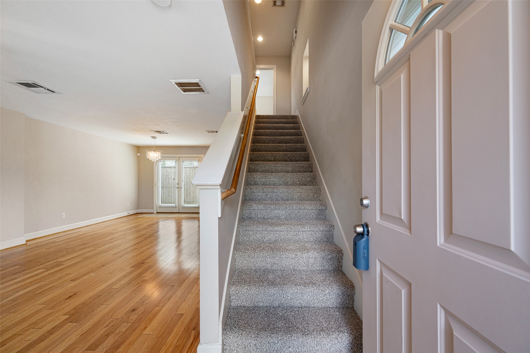 5951 S Loop E 55 Property Photo 18