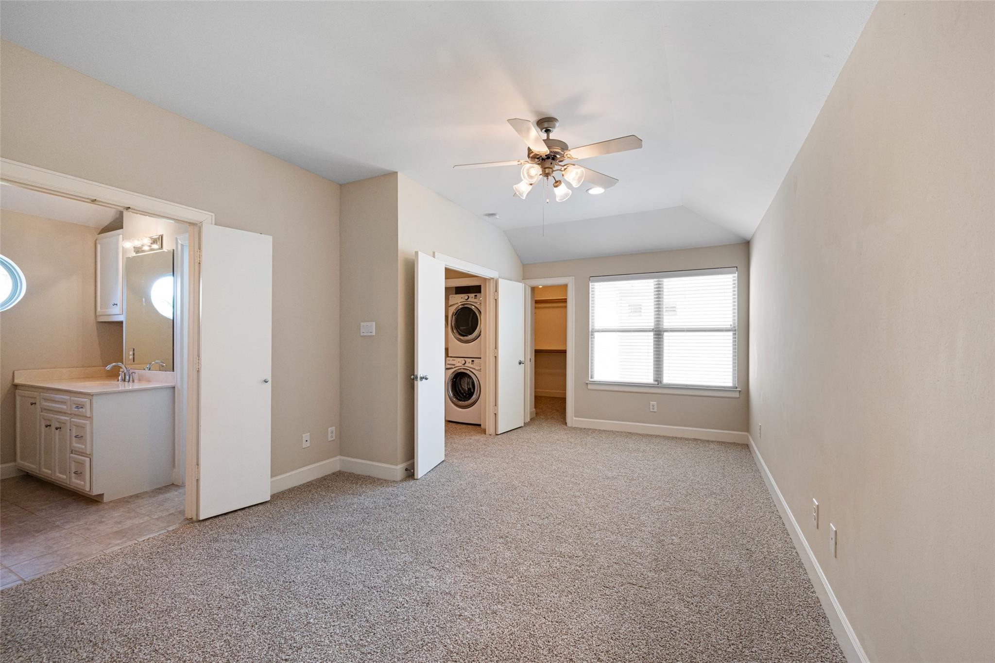 5951 S Loop E 55 Property Photo 25