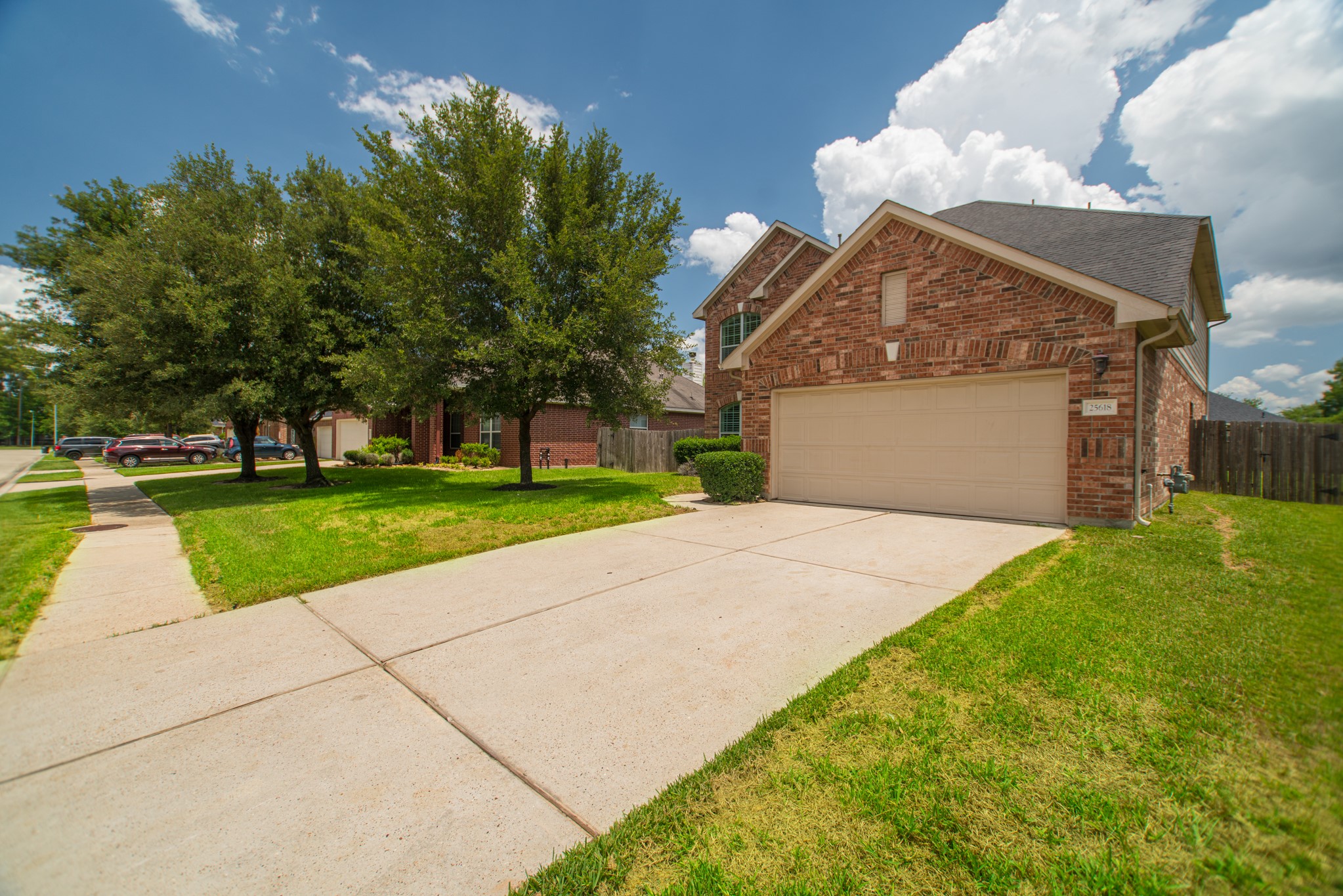 25618 Crisp Spring Lane Property Photo 3
