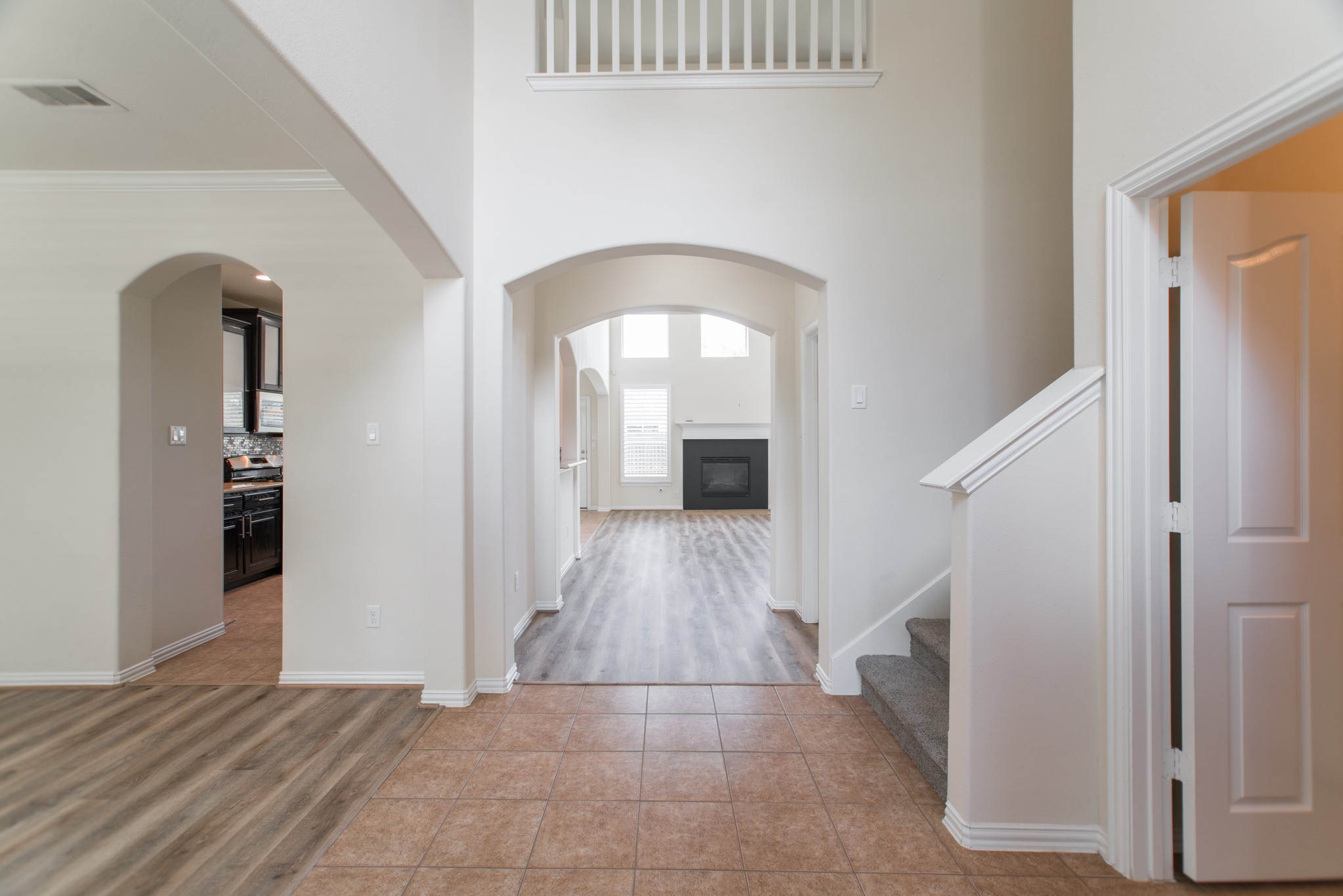 25618 Crisp Spring Lane Property Photo 5