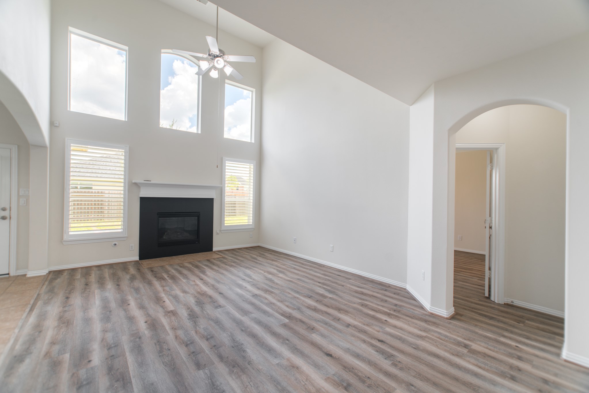25618 Crisp Spring Lane Property Photo 9