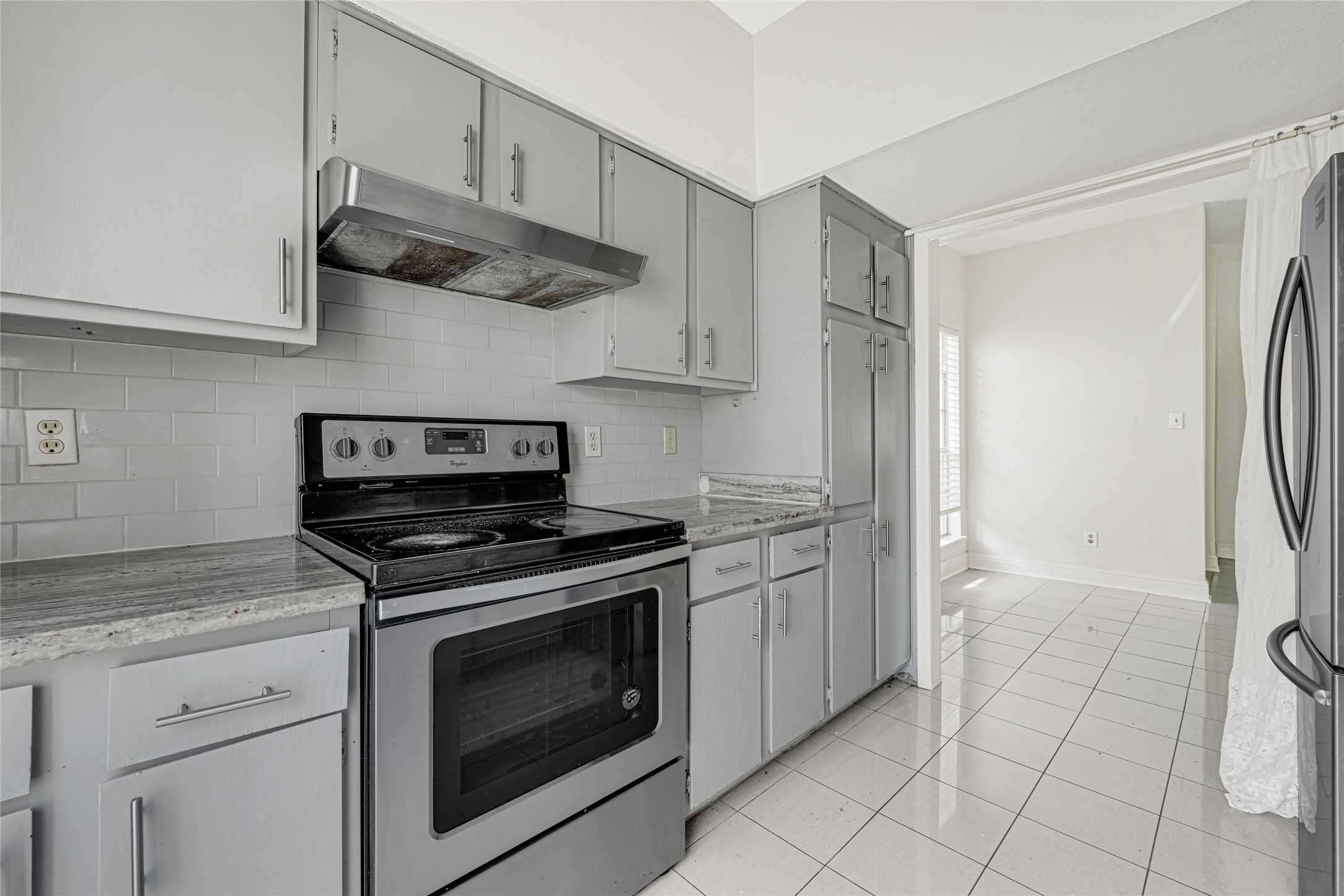 9809 Richmond Ave, Unit J-12 Property Photo 10
