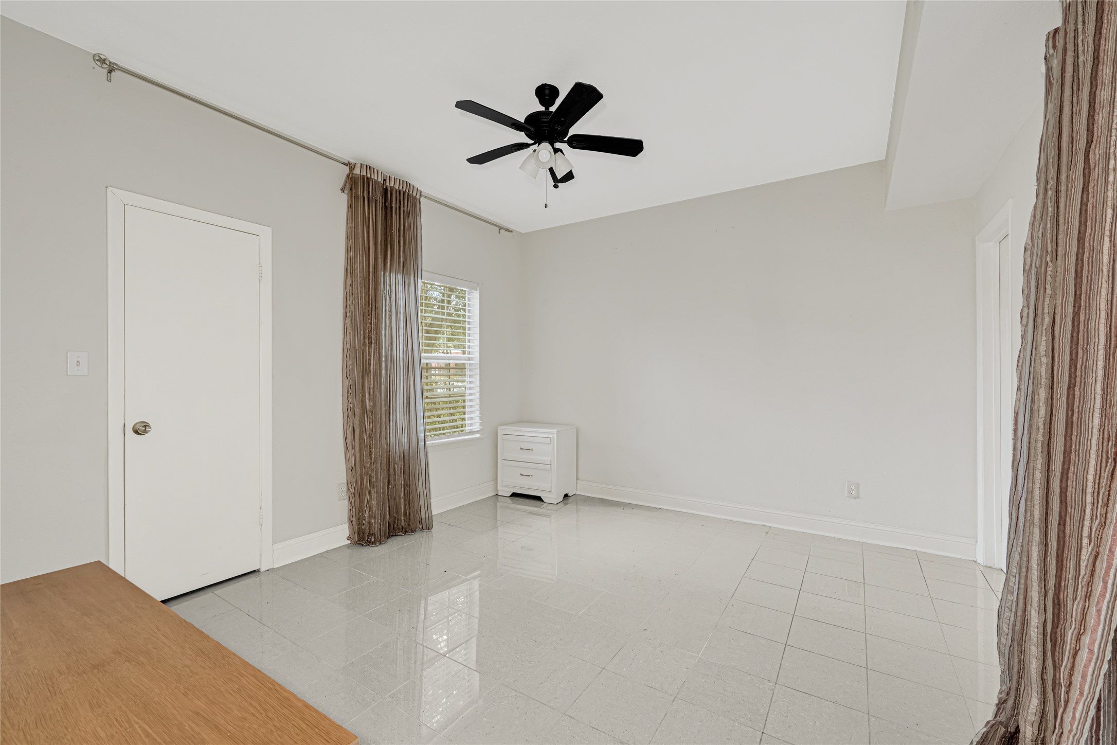9809 Richmond Ave, Unit J-12 Property Photo 15