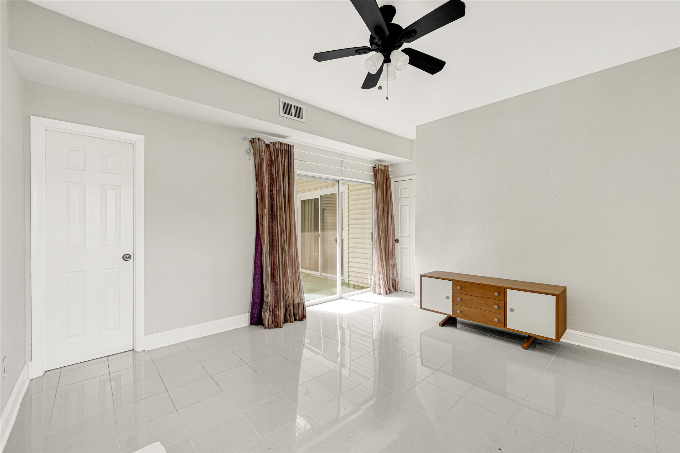 9809 Richmond Ave, Unit J-12 Property Photo 16