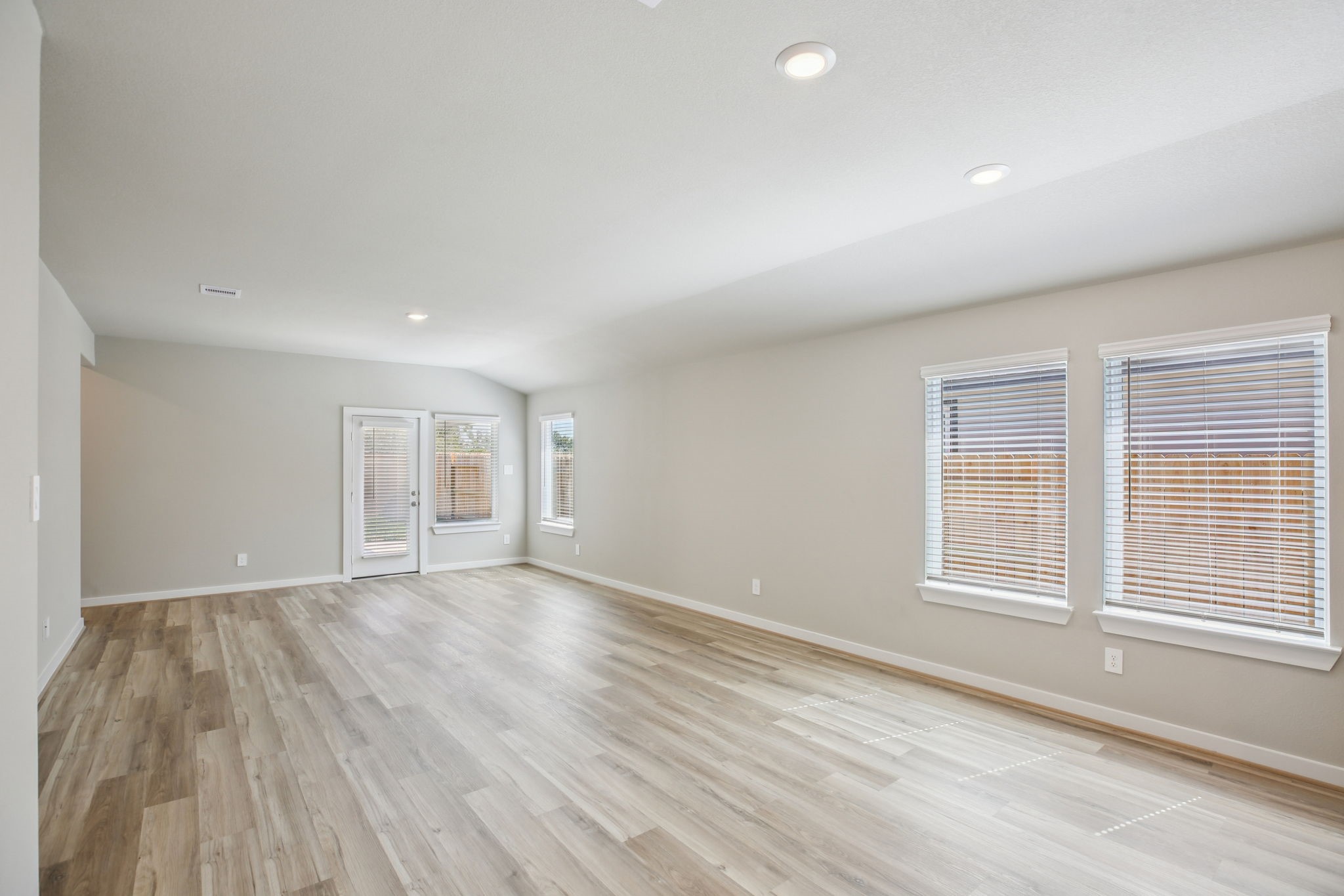 6623 Castella Drive Property Photo 4