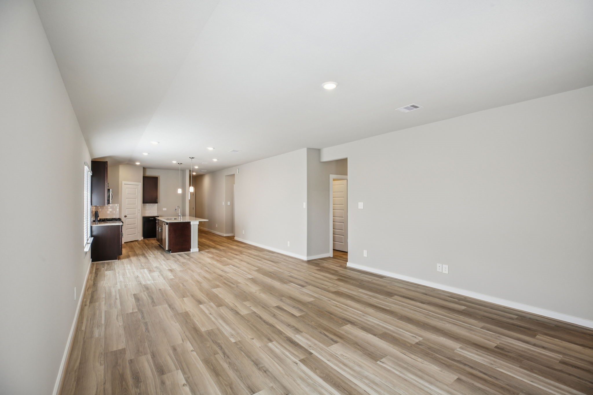 6623 Castella Drive Property Photo 7