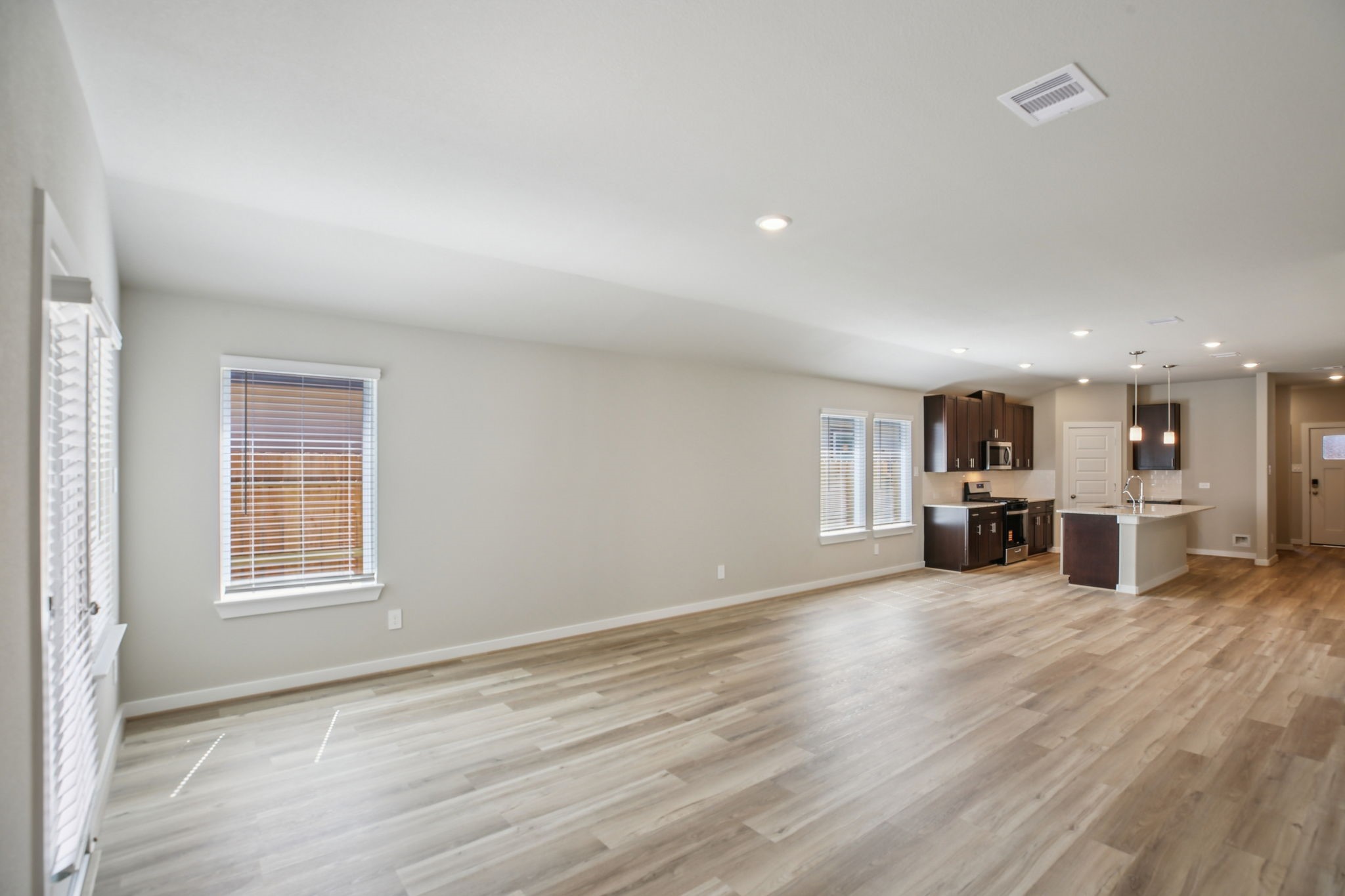 6623 Castella Drive Property Photo 8