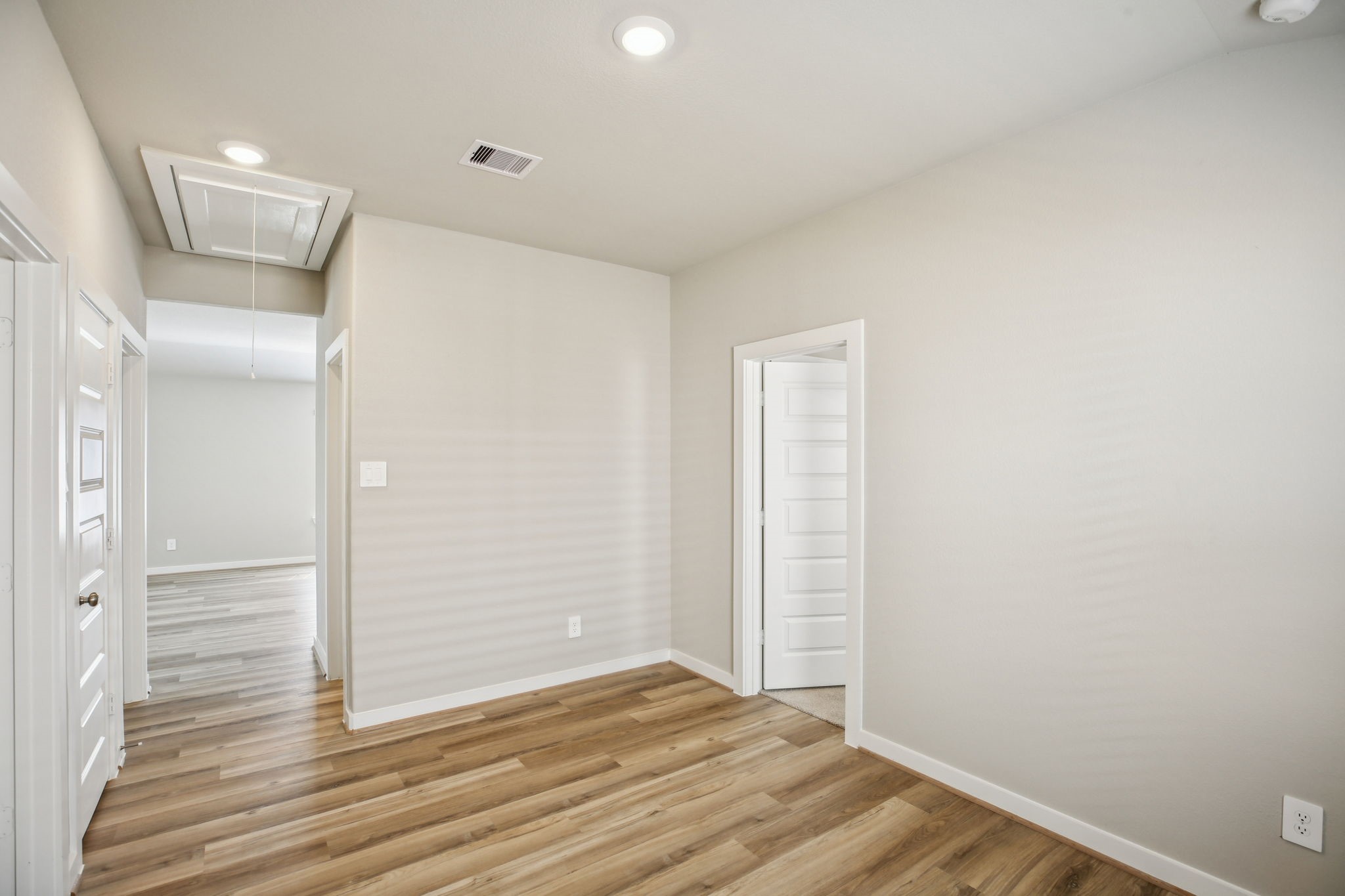 6623 Castella Drive Property Photo 24